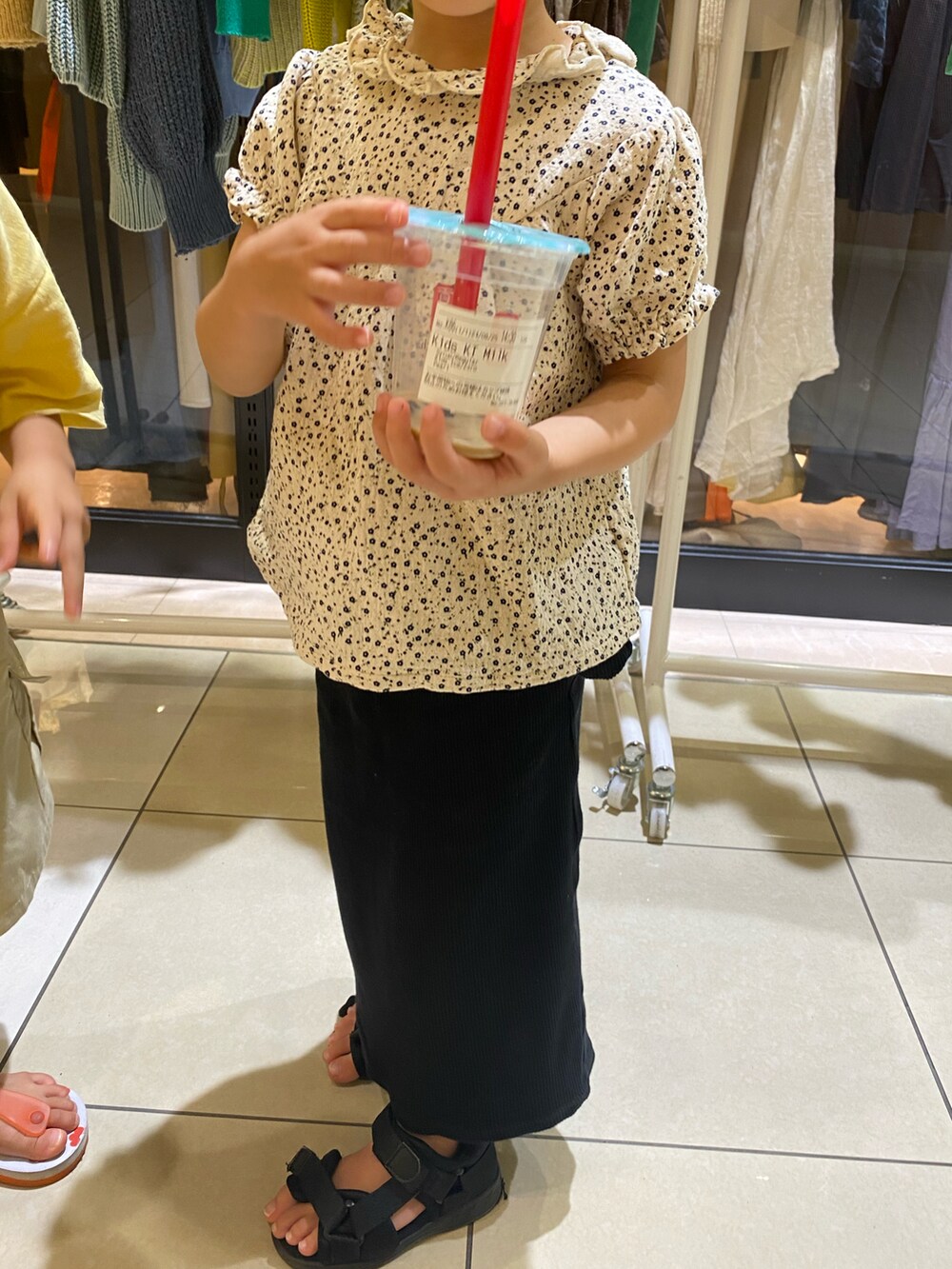 「しまむら、しまむらコーデ、キッズコーデ、4歳、4歳女の子、女の子コーデ」｜「しまむらのアイテム（シャツ/ブラウス、ホワイト系）」を使った、(n)さん（レディース・166cm）の夏コーディネートの2枚目の写真