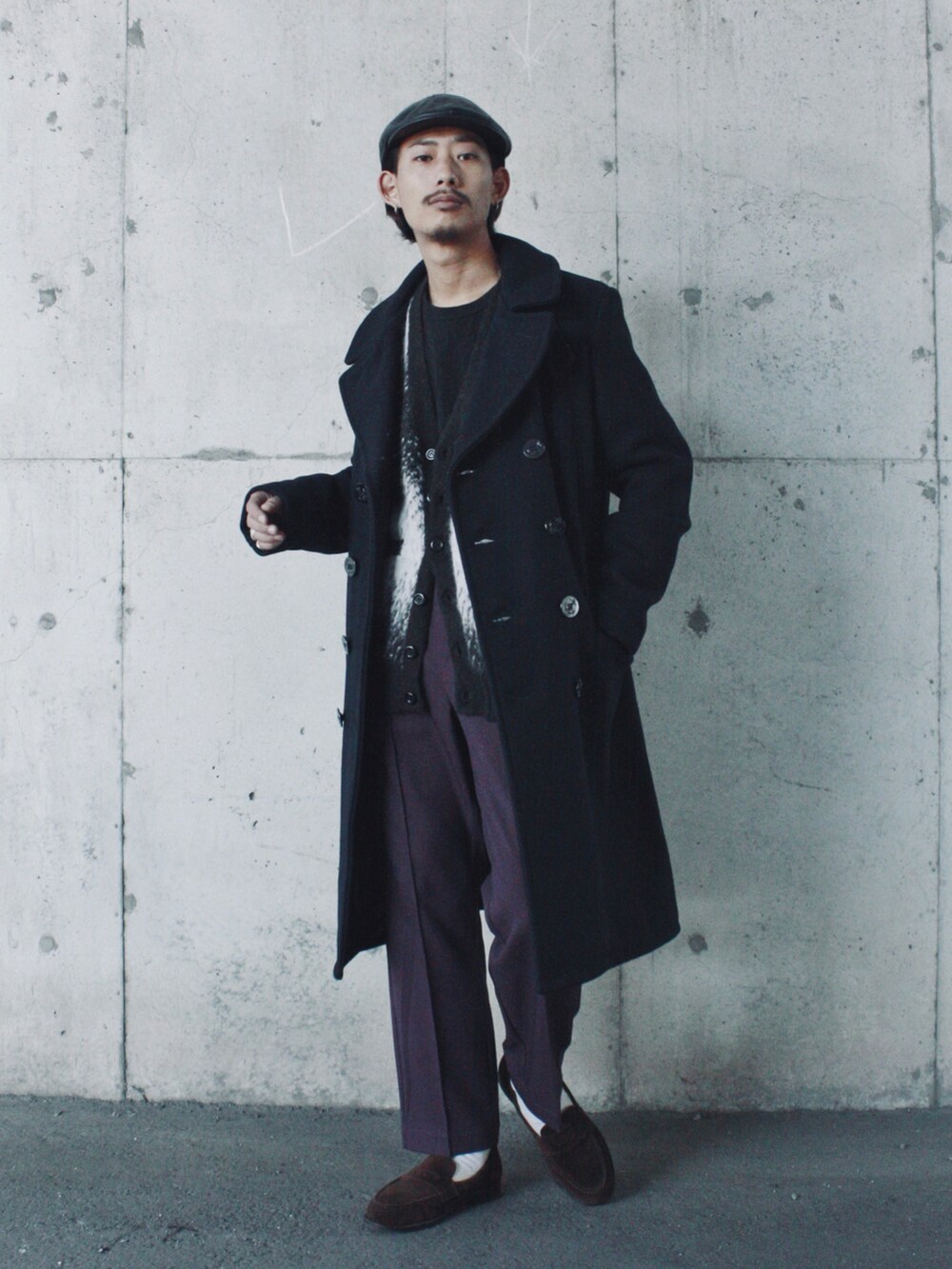 「ローファー、ピーコート、ロングコート、コートスタイル、モヘアニット、革靴、スラックス、カラーパンツ、タックイン、エレガント、レイヤードスタイル、冬コーデ、ハンチング、休日スタイル、SCHOTT」|「schottのSchott/ショット/HUNTING COWHIDE 1900/ハンチング(ハンチング/ベレー帽、ブラック系)」を使った、Renさん(メンズ・176cm)の秋コーディネートの5枚目の写真