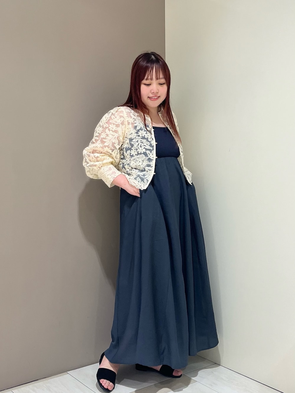 「KBF、kbf_ootd、デートコーデ、ワンピース、キャミワンピ、休日スタイル、お出かけコーデ、ラクチンコーデ、ブラウス、シアートップス、ロングワンピース」｜「KBFのカップインギャザーキャミワンピース（ワンピース、ブルー系）」を使った、くろさん（レディース・160cm）の春コーディネートの2枚目の写真