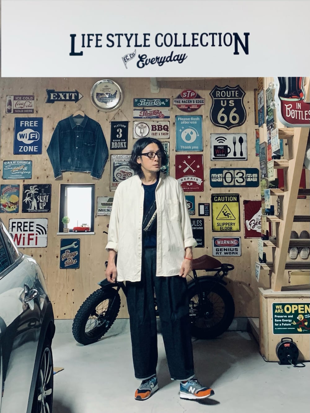 その他のスニーカー、ブラック系のデニムパンツ、ホワイト系のシャツ/ブラウスを着用したメンズの夏コーディネートの3枚目の写真