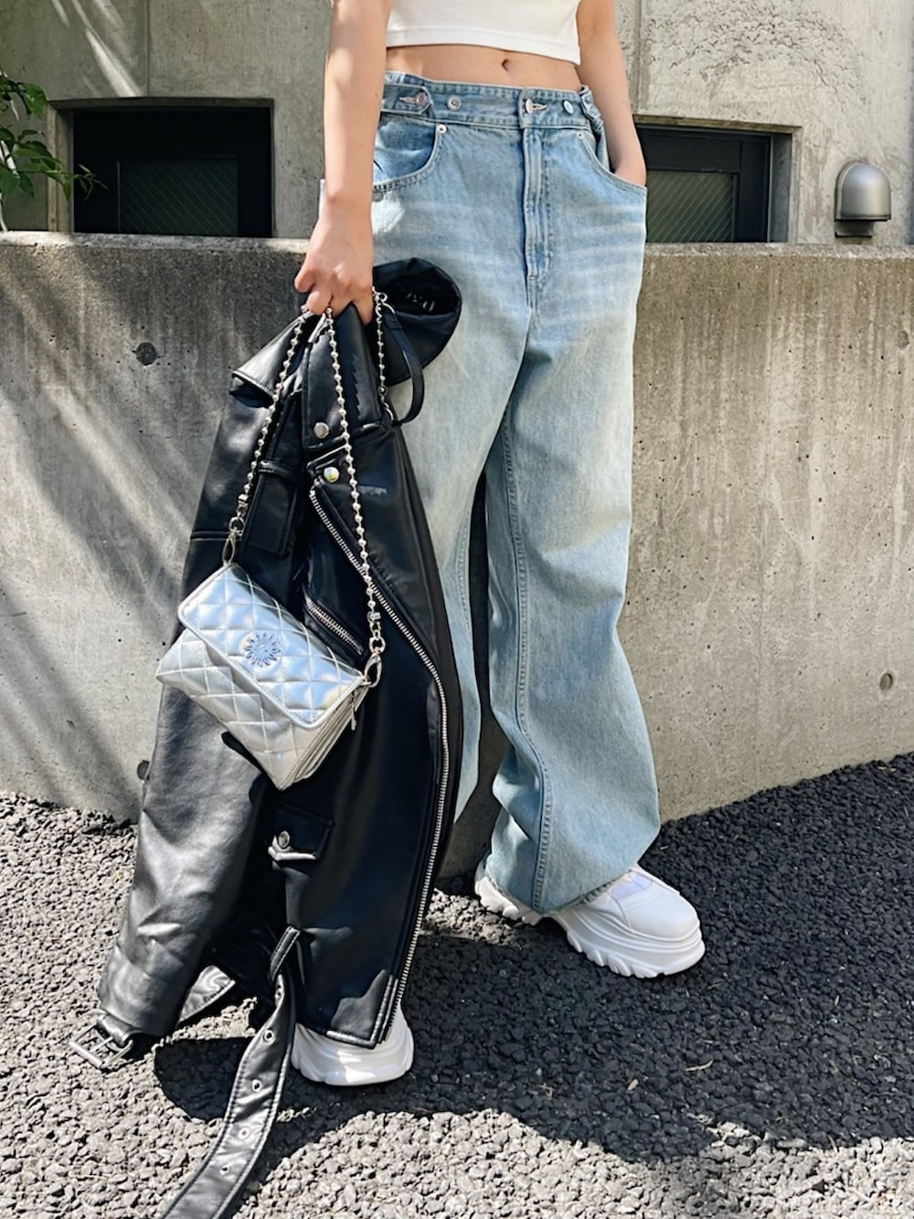 Riona(EVRIS)｜EVRISのデニムパンツを使ったコーディネート - WEAR