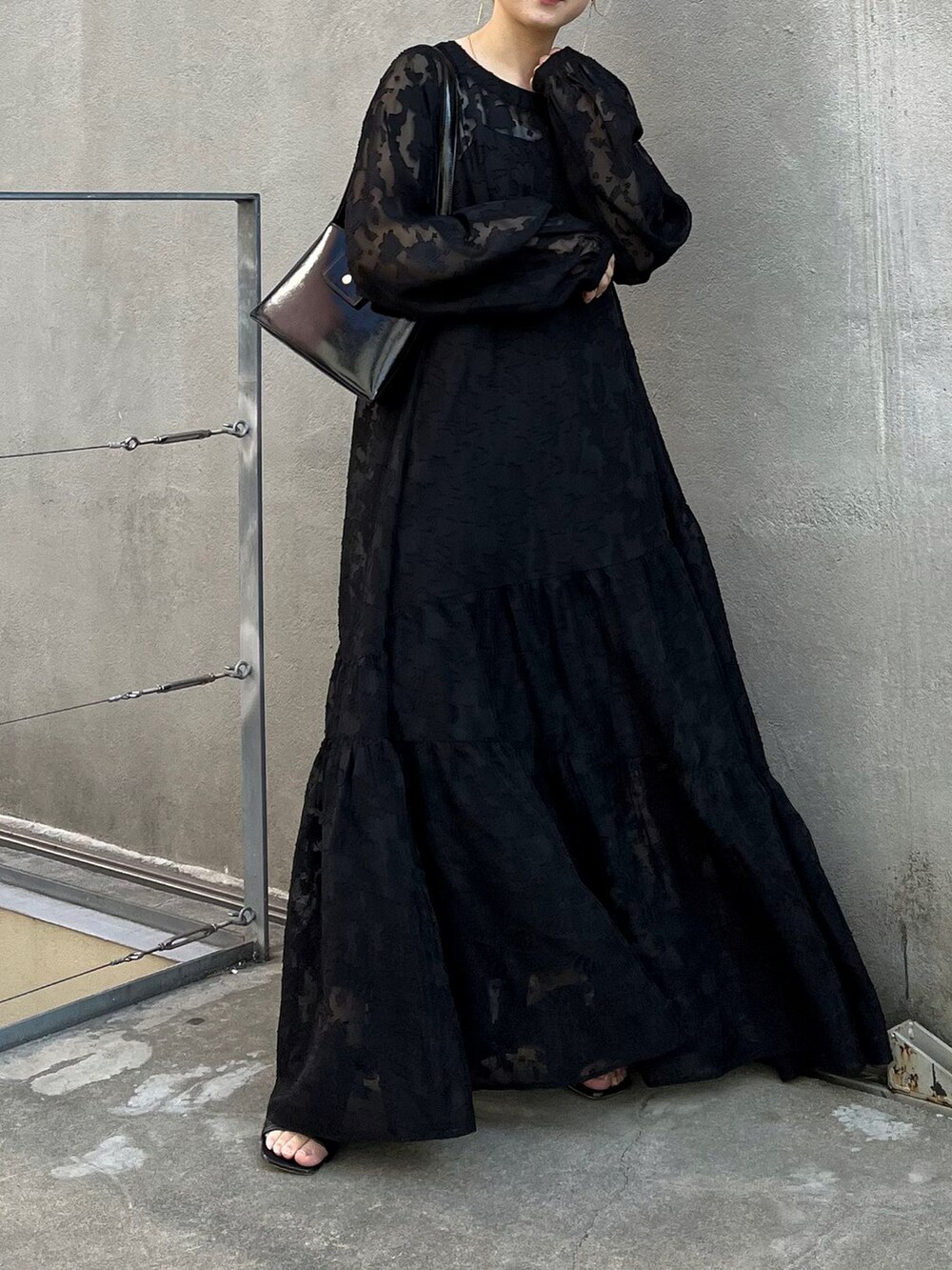 WEB限定】【オケージョンドレス/結婚式】ベロアフラワーティアード