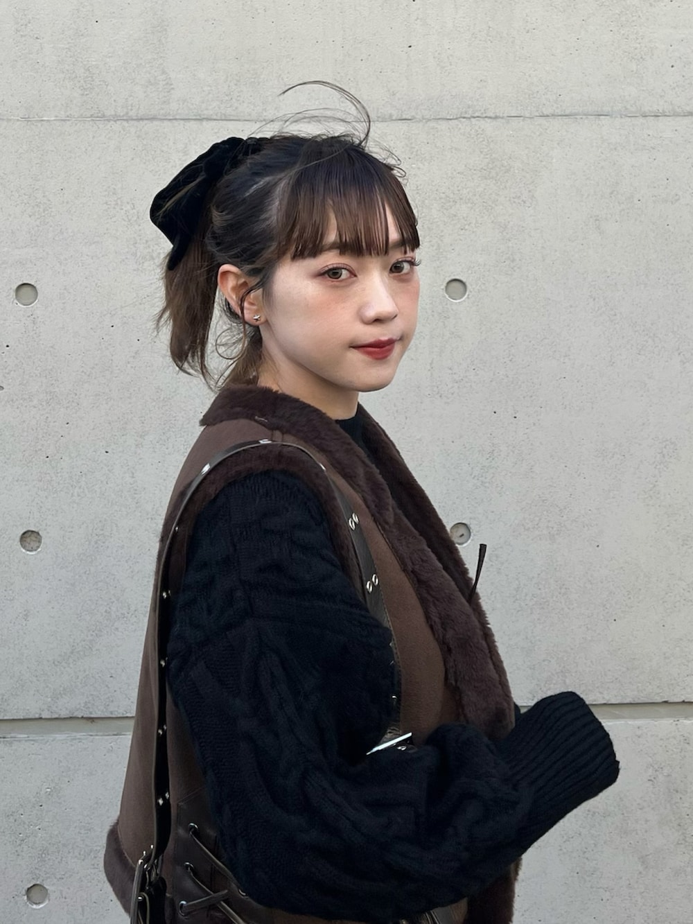 「似合うラボに行こう、今日のコスメと服、ショルダーバッグ、春アウター、ニット、デートコーデ、春コーデ、プチプラ、春服みてみて、セットアップ、ブーツ、レイヤードスタイル、ベスト、ワンピース、低身長コーデ」｜「Instagramやってます！のアイテム（その他、ホワイト系）」を使った、カフェ店長aoiさん（骨格ウェーブ・レディース・147cm）の春コーディネートの2枚目の写真