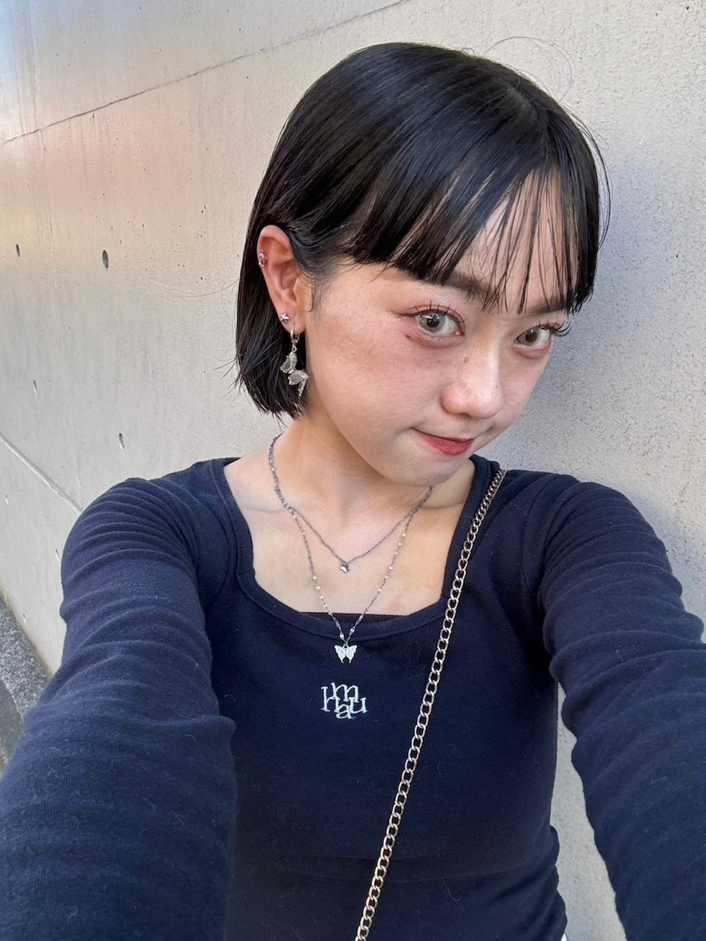 「夏コーデ、柄パンツ、モノトーン、サンダル、低身長コーデ、低身長女子、骨格ウェーブ、お出かけコーデ、アツいコーデ全部見せ、秋服準備はじめました、きれいめカジュアル、秋先取りコーデ、モノトーンコーデ、柄、キレイめコーデ」｜「Instagramやってます！のアイテム（その他、ホワイト系）」を使った、カフェ店長aoiさん（骨格ウェーブ・レディース・147cm）の夏コーディネートの2枚目の写真