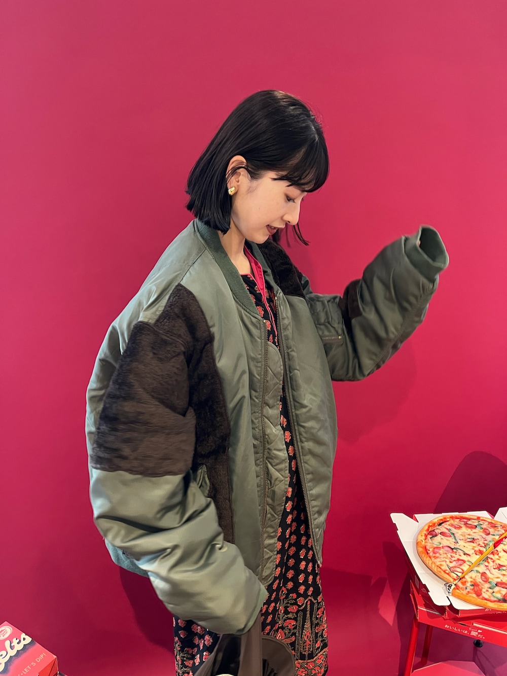 「freada、ワンピース、秋コーデ、秋先取りコーデ」｜「FreadaのFreada/フリーダ インドレーヨンプリントカフタンワンピース（ワンピース、ブラック系）」を使った、nanaho.さん（レディース・164cm）の秋コーディネートの2枚目の写真