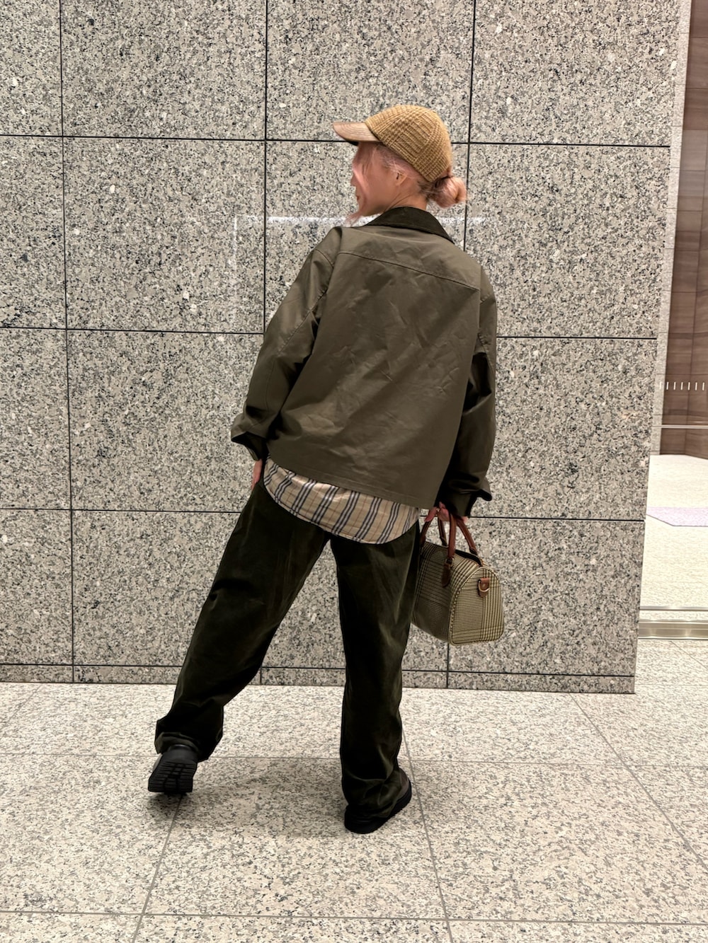 「古着」｜「POLO RALPH LAURENのアイテム（ボストンバッグ、ブラウン系）」を使った、らぺさん（レディース・164cm）の秋コーディネートの2枚目の写真
