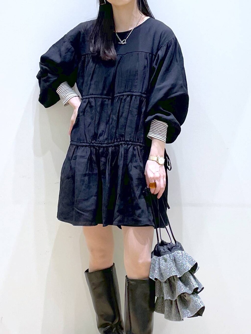 「カジュアル、メンズライク、休日コーデ、楽ちんコーデ、夏コーデ、体型カバー、着痩せ、高見え、きれいめ、LAKOLE、着痩せ・細見え、春コーデ、ブーツ、ショルダーバッグ、GLOBAL WORK」｜「LAKOLEのステンレスミックスマンテルネックレス2 / 114223（ネックレス、その他）」を使った、みーやん。さん（レディース・161cm）の春コーディネートの7枚目の写真