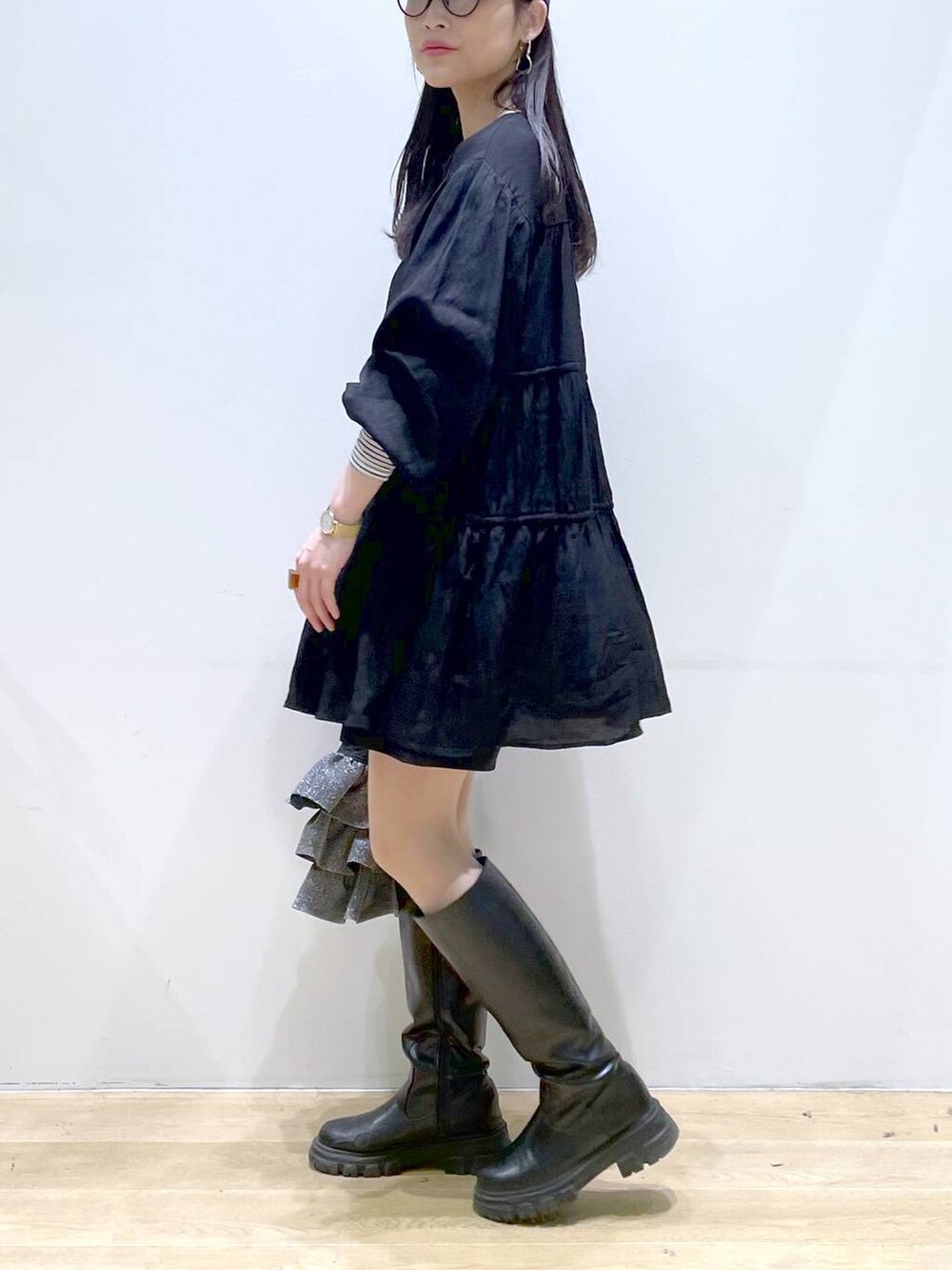 「カジュアル、メンズライク、休日コーデ、楽ちんコーデ、夏コーデ、体型カバー、着痩せ、高見え、きれいめ、LAKOLE、着痩せ・細見え、春コーデ、ブーツ、ショルダーバッグ、GLOBAL WORK」｜「LAKOLEのステンレスミックスマンテルネックレス2 / 114223（ネックレス、その他）」を使った、みーやん。さん（レディース・161cm）の春コーディネートの3枚目の写真