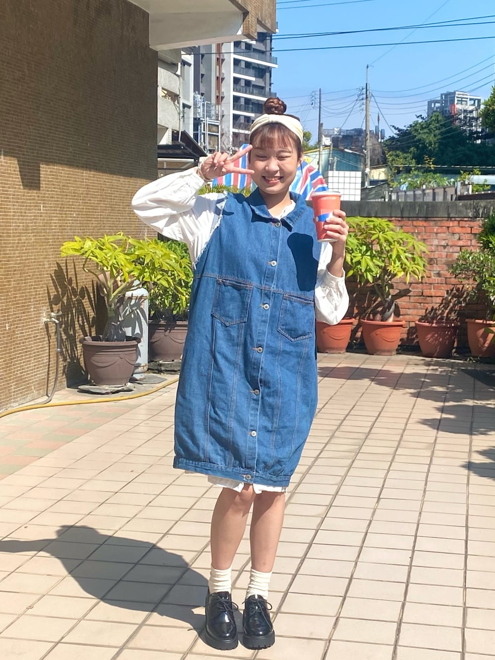 「ABC-MARTのアイテム（その他シューズ、ブラック系）」を使った、コウさん（レディース・155cm）の冬コーディネートの2枚目の写真