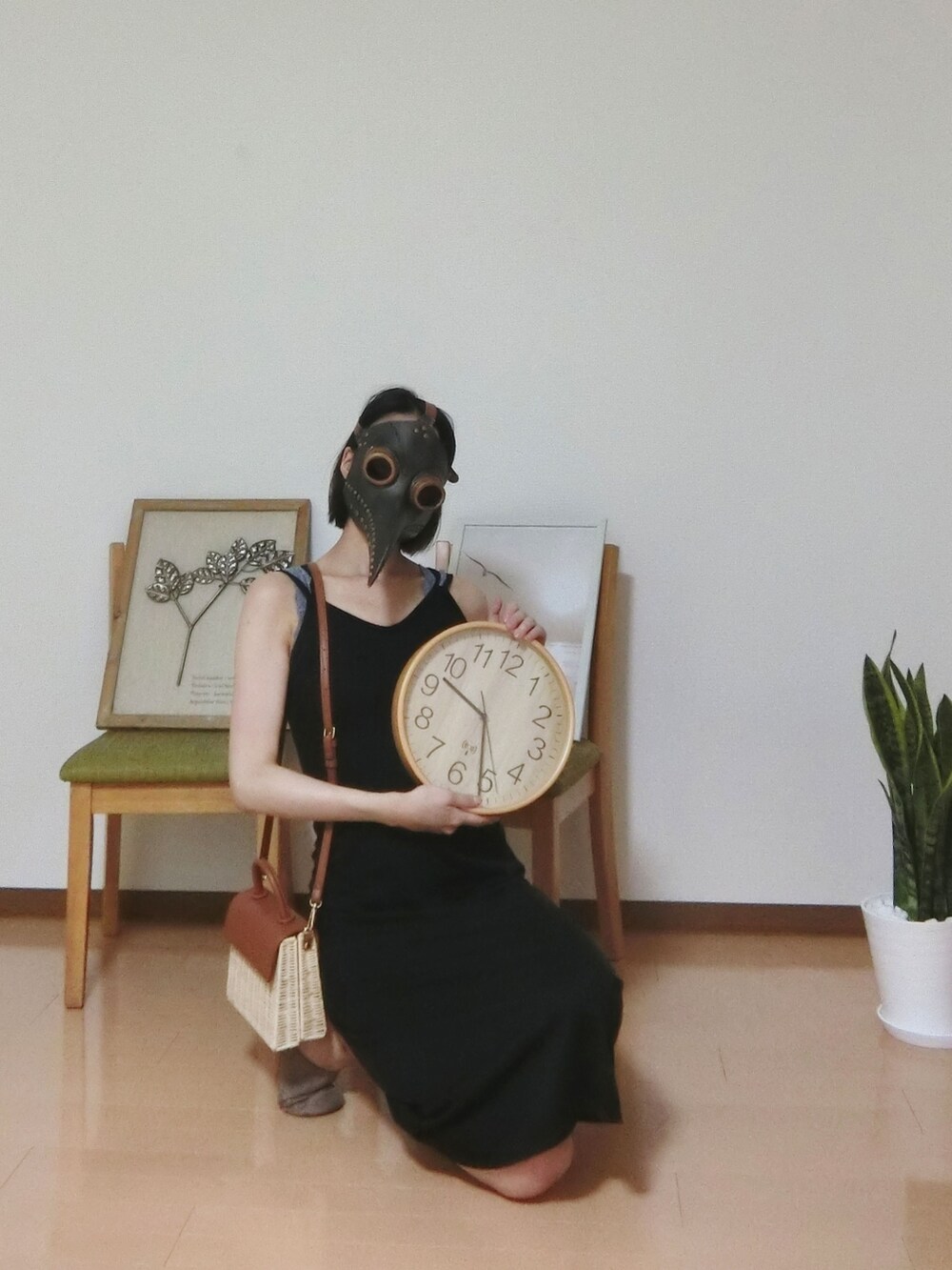 「夏コーデ、ひまわり畑、今日のコーデ、シンプルコーデ」｜「ペストマスクのアイテム（ファンデーション、ブラック系）」を使った、竹と修行さん（レディース・169cm）の夏コーディネートの3枚目の写真