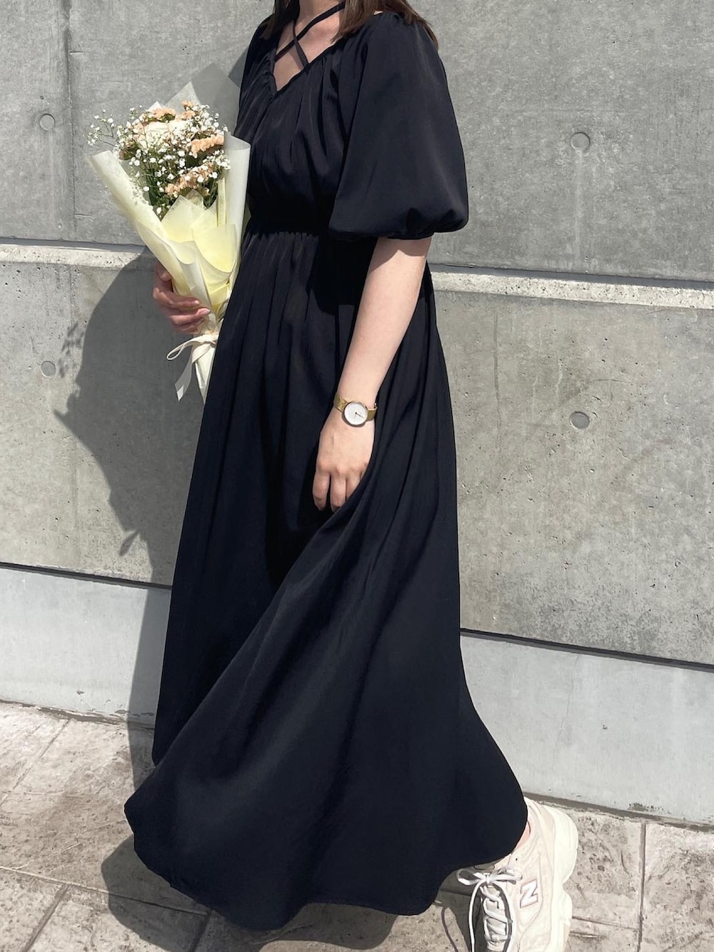 「おでかけコーデ、大人女子、きれいめカジュアル、ワンピース、シンプルスタイル、プチプラコーデ、ワントーンコーデ、おしゃれさんと繋がりたい、淡色コーデ、ブラックコーデ、スニーカーコーデ、ラクチンコーデ、着回しコーデ」｜「GRLのアイテム（ハット、ベージュ系）」を使った、fu yuさん（レディース・160cm）の春コーディネートの2枚目の写真
