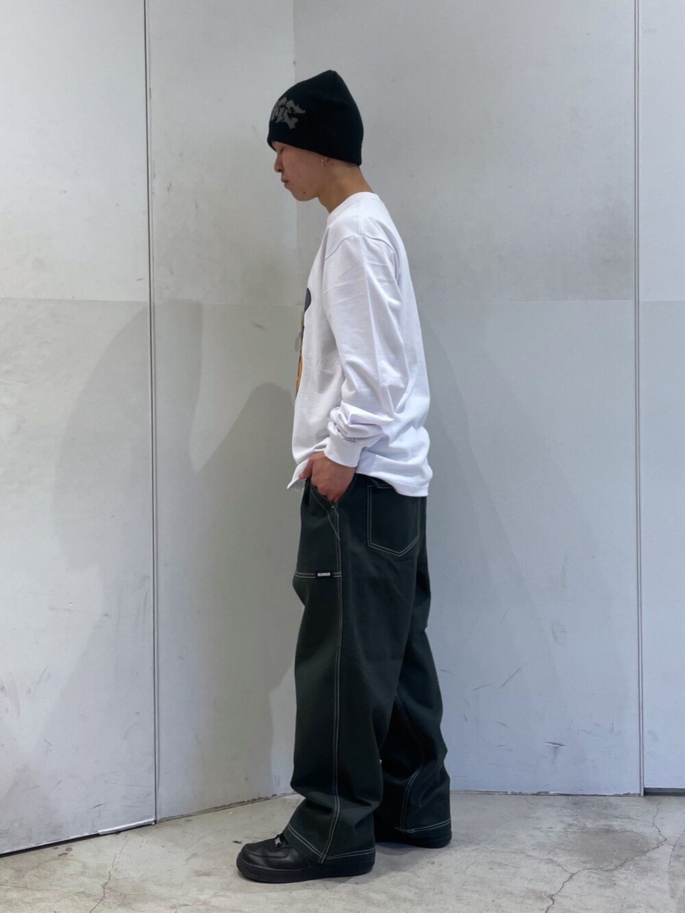 「XLARGE」｜「XLARGEのGRAFFITI LOGO SINGLE BEANIE（ニットキャップ/ビーニー、ブラック系）」を使った、Xlarge_Willyさん（メンズ・165cm）の春コーディネートの4枚目の写真