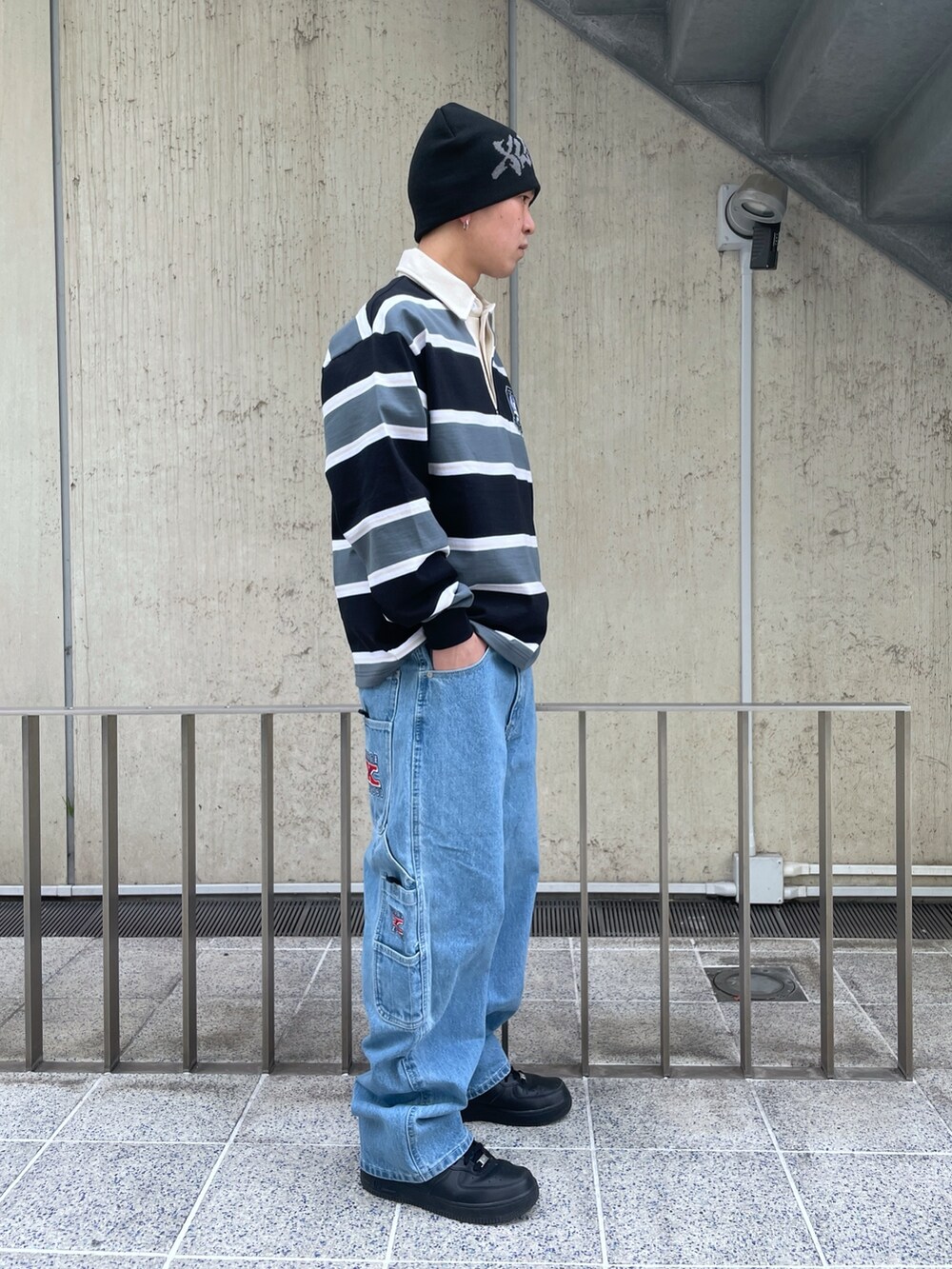「XLARGE、XLARGE原宿」｜「XLARGEのGRAFFITI LOGO SINGLE BEANIE（ニットキャップ/ビーニー、ブラック系）」を使った、Xlarge_Willyさん（メンズ・165cm）の春コーディネートの2枚目の写真