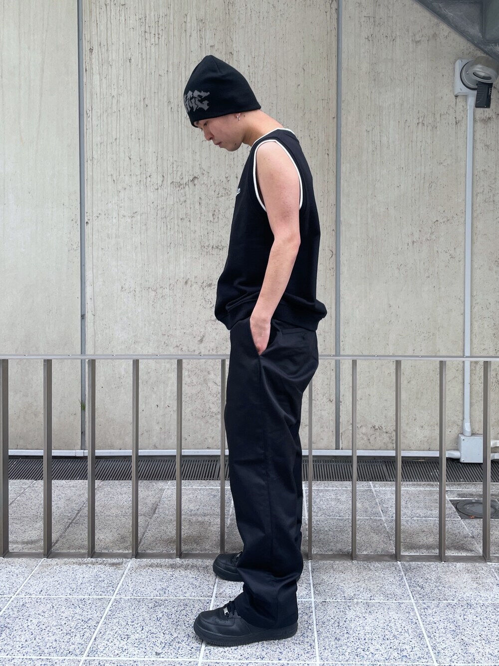 「XLARGE」｜「XLARGEのGRAFFITI LOGO SINGLE BEANIE（ニットキャップ/ビーニー、ブラック系）」を使った、Xlarge_Willyさん（メンズ・165cm）の春コーディネートの4枚目の写真