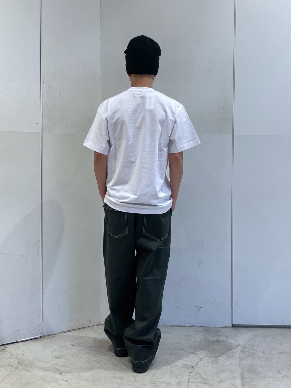 「XLARGE、XLARGE原宿」｜「XLARGEのSTITCHED EASY BAKER PANTS（その他パンツ、グリーン系）」を使った、Xlarge_Willyさん（メンズ・165cm）の春コーディネートの3枚目の写真