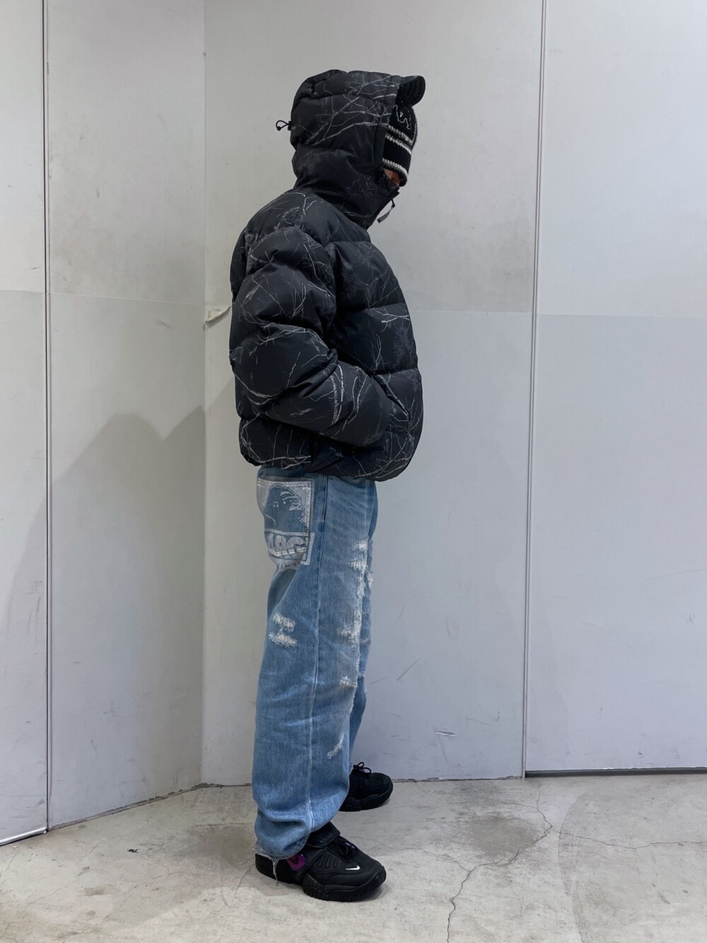 「XLARGE、XLARGE®、ootd、outfit」｜「XLARGEのCROCHET BELL HAT（ハット、ブラック系）」を使った、Xlarge_Willyさん（メンズ・165cm）の冬コーディネートの3枚目の写真