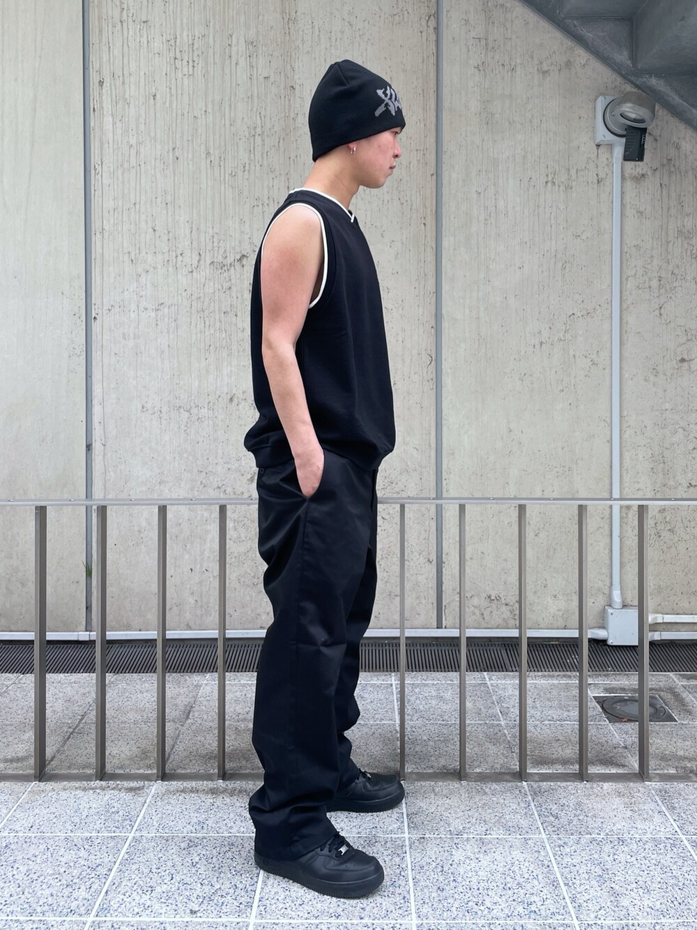 「XLARGE」｜「XLARGEのGRAFFITI LOGO SINGLE BEANIE（ニットキャップ/ビーニー、ブラック系）」を使った、Xlarge_Willyさん（メンズ・165cm）の春コーディネートの2枚目の写真