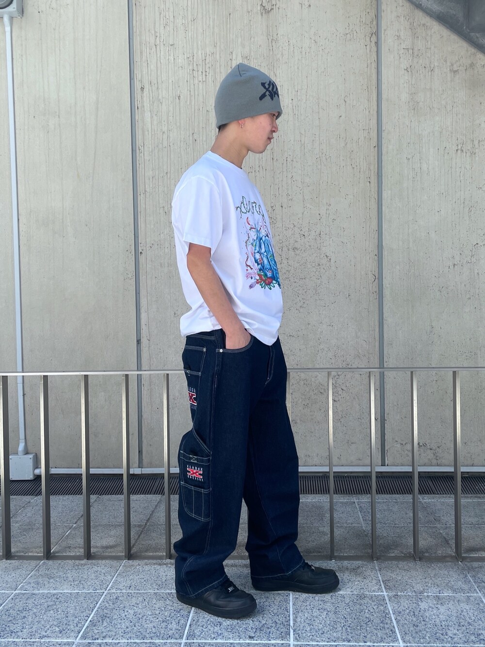 「XLARGE、XLARGE原宿」｜「XLARGEのGRAFFITI LOGO SINGLE BEANIE（ニットキャップ/ビーニー、グレー系）」を使った、Xlarge_Willyさん（メンズ・165cm）の春コーディネートの2枚目の写真