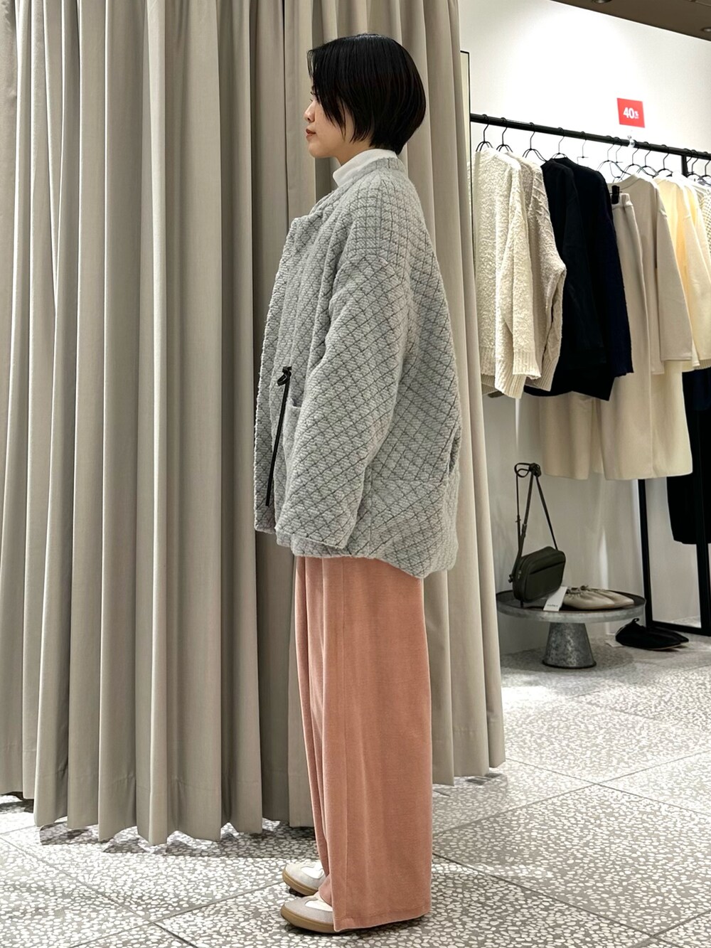 「collexのキルティングニットジャケット（その他アウター、グレー系）」を使った、yukariさん（レディース・159cm）の冬コーディネートの2枚目の写真