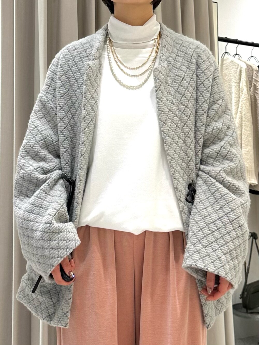 「collexのキルティングニットジャケット（その他アウター、グレー系）」を使った、yukariさん（レディース・159cm）の冬コーディネートの4枚目の写真