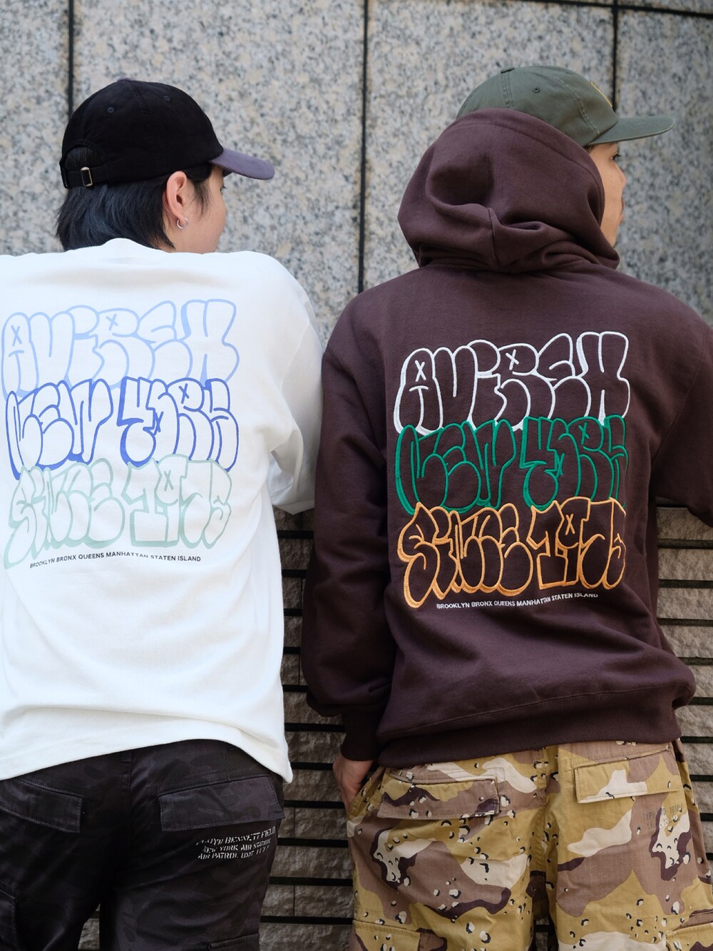 「AVIREX、ファッションの力を信じよう、秋服、今日のコーデ、秋冬コーデ、お洒落さんとつながりたい、ビッグシルエット、ラフコーデ、ブラウンコーデ、初秋コーデ」｜「AVIREXのGRAFFITI AVIREX LONGSLEEVE T-SHIRT / グラフィティ アヴィレックス 長袖Tシャツ / AVIREX / アヴィレック（Tシャツ/カットソー、ホワイト系）」を使った、しんたろうさん（メンズ・172cm）の秋コーディネートの3枚目の写真