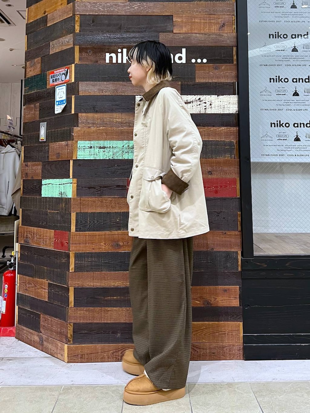 「高身長、個性派、メンズライク」｜「niko and...のチェックツイルパンツ（その他パンツ、ブラウン系）」を使った、ちーちさん（レディース・165cm）の秋コーディネートの2枚目の写真