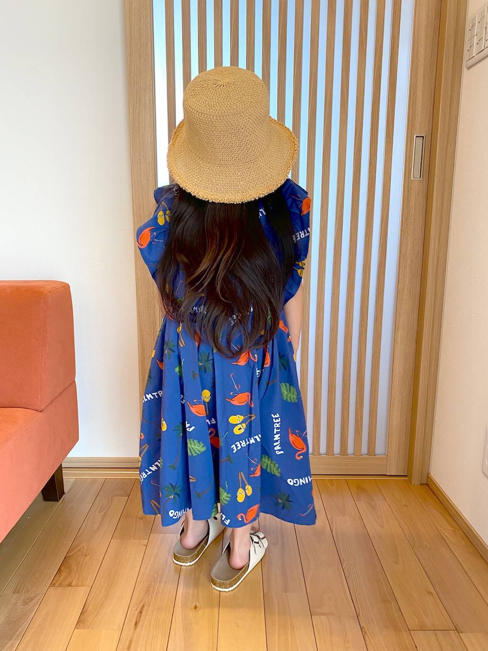「休日コーデ、BAYFLOW、ワンピース、ベイフロー_キッズ、旅行、キッズ服、キッズ」｜「BAYFLOWの[ポケット付き☆]リゾート柄ワンピース(KIDS)（ワンピース、ブルー系）」を使った、しいぽ。さん（キッズ・104cm）の春コーディネートの3枚目の写真