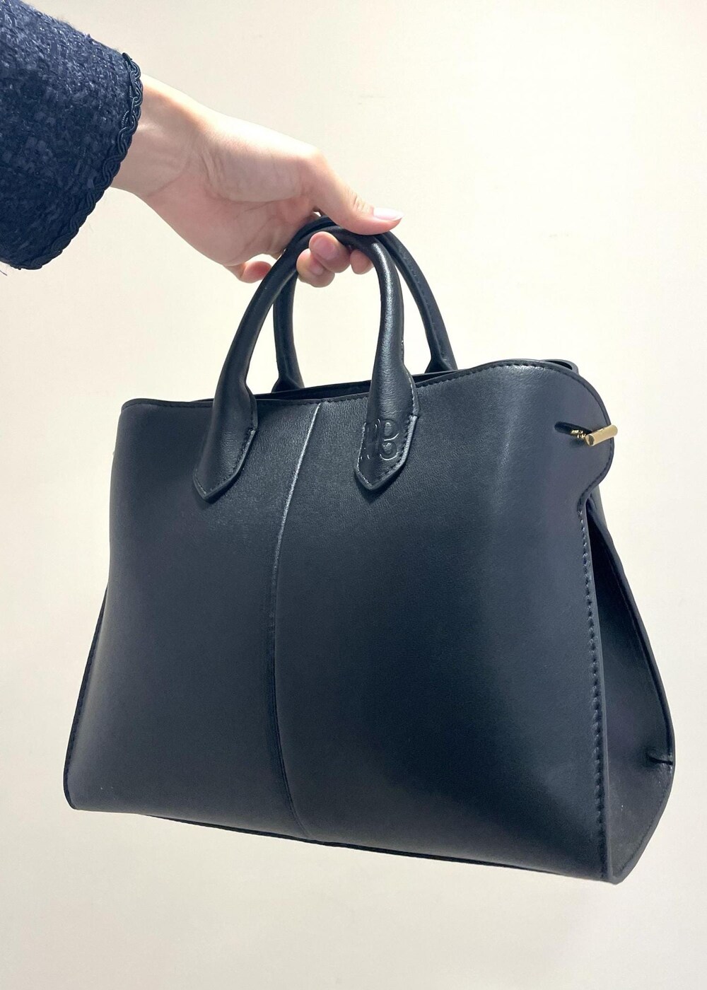 「マザー、ジャケット、セットアップ、ノーカラー、ツイード、ワンピース、パンプス、ROPÉ、通勤バッグ、セレモニー、オケージョン、スーツ、23AW秋の新作、スタイルアップ、洗える」｜「ROPE'のVカットポインテッドパンプス（パンプス、ブラック系）」を使った、yukiさん（レディース・160cm）の秋コーディネートの8枚目の写真