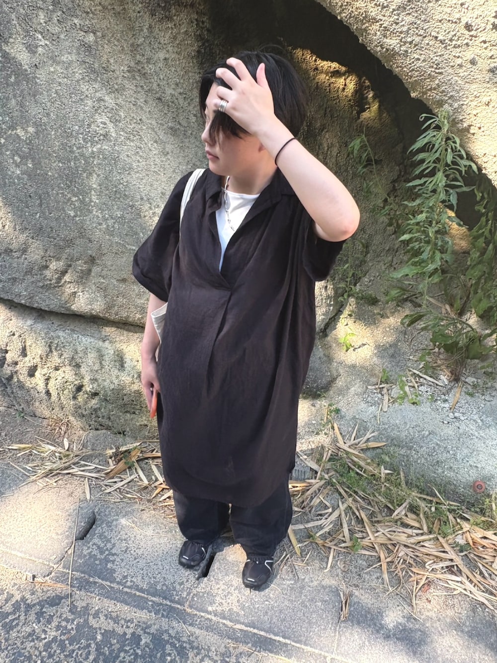 「休日スタイル、おでかけコーデ、お出かけコーデ、夏コーデ、モノトーンコーデ、モノトーン、ワンピース、ワンピーススタイル、ワンピースコーデ、ワンピース×パンツ、アズノゥアズプラス、asknowasplus、AS KNOW AS」｜「AS KNOW AS plusの●ボタン付きスキッパーデザイン5分袖ワンピース（ワンピース、ブラック系）」を使った、Hinanoさん（レディース・161cm）の夏コーディネートの2枚目の写真
