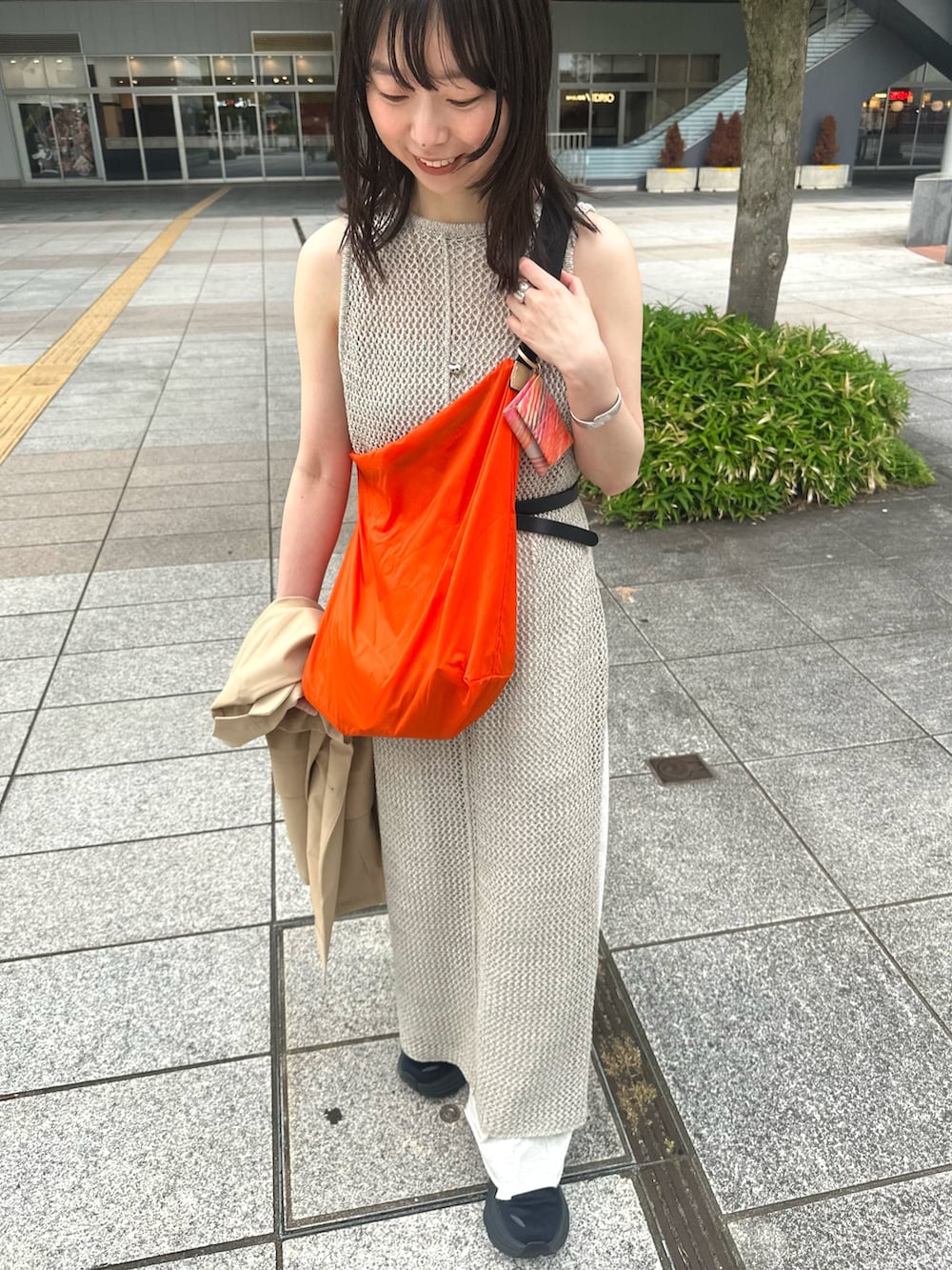 「夏コーデ、夏服、ワンピース、ワンピースコーデ、レイヤード、レイヤードスタイル、ベージュ、ベージュコーデ、トレンド、ジャケット」｜「mysticの半袖ジャケット（ジャケット/アウター、ベージュ系）」を使った、タハラノドカさん（骨格ナチュラル・レディース・156cm）の夏コーディネートの3枚目の写真