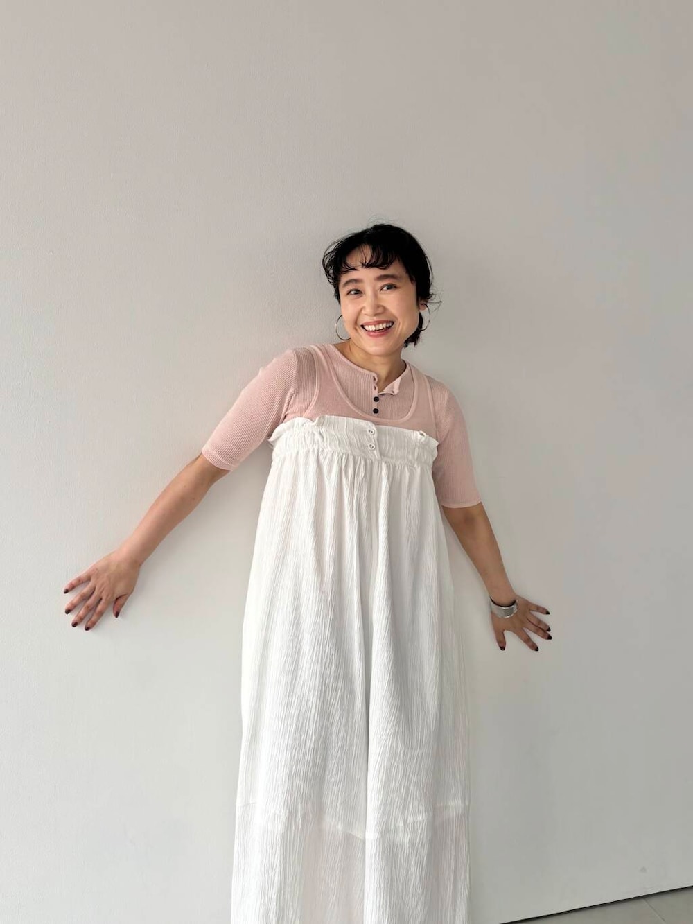 IMOKOさんの「ボリュームサロペット（KBF）」を使ったコーディネートの3枚目の写真