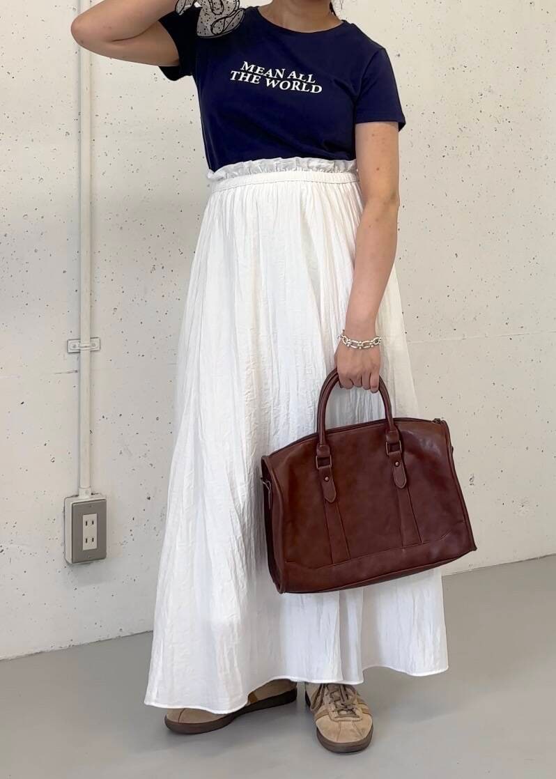 IMOKOさんの「ヴィンテージライクボストンBAG（KBF）」を使ったコーディネートの2枚目の写真