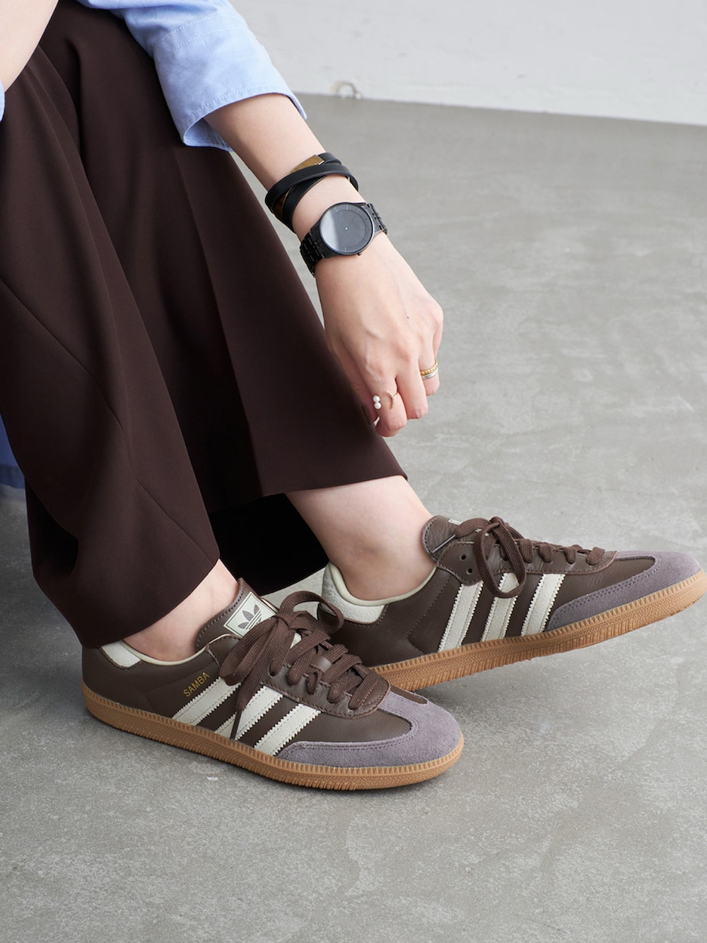 「夏ルックで気分アップ、オトナカジュアル、高身長女子、スニーカーコーデ、samba」｜「adidasの《追加》adidas / アディダス SAMBA OG（スニーカー、ブラウン系）」を使った、mai*さん（骨格ウェーブ・レディース・170cm）の夏コーディネートの4枚目の写真