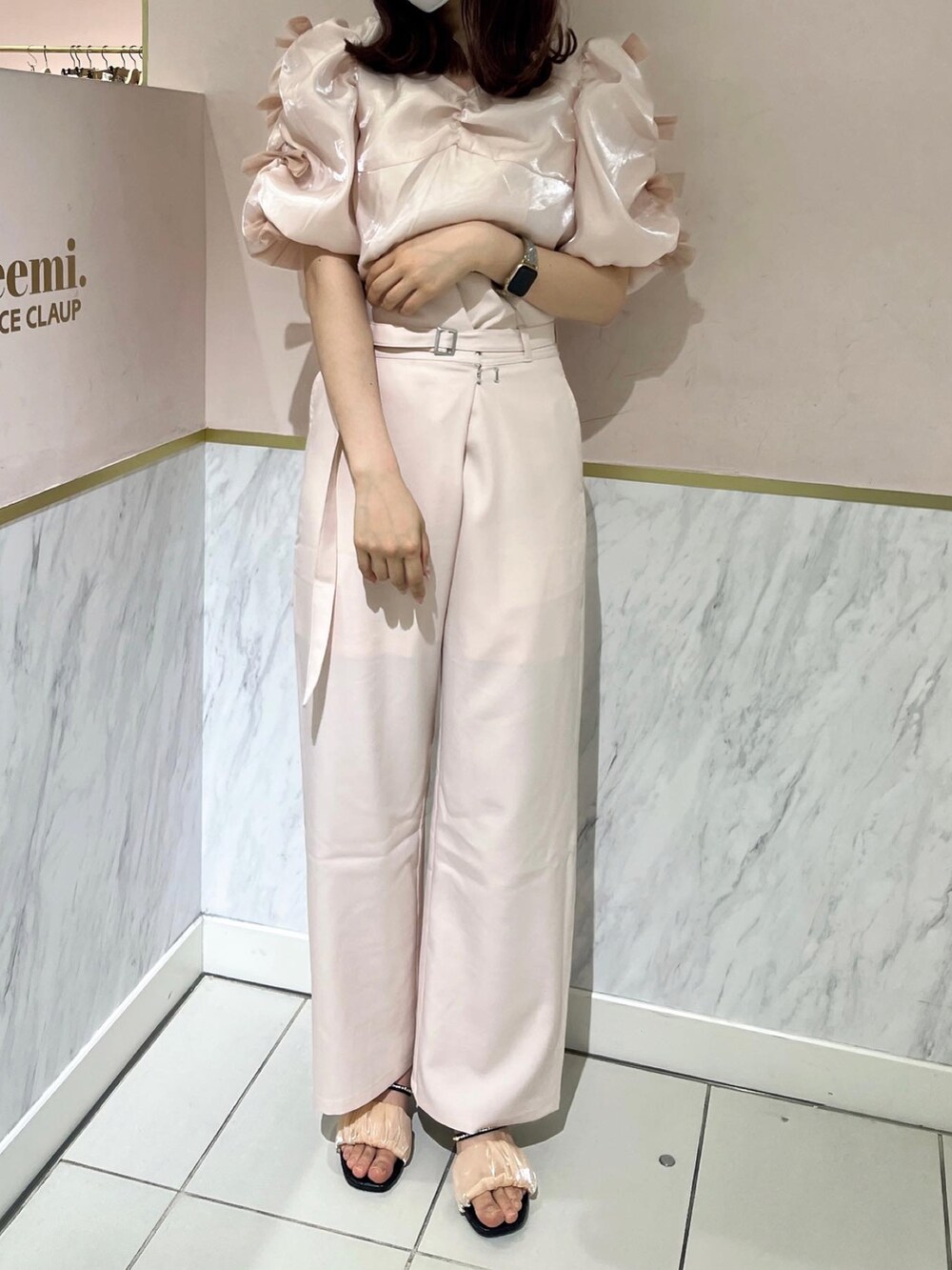 「春服コーデ、きれいめカジュアル、お出かけコーデ、オトナカワイイ、ピンクコーデ、骨格ナチュラル、高身長女子、高身長コーデ、ナイスクラップ、seemi.byNICE CLAUP、nice claup、サンダル、ブラウス」｜「Seemi. byNICECLAUPの【Seemi】リボンブラウス（シャツ/ブラウス、ピンク系）」を使った、なぎなぎさん（レディース・164cm）の春コーディネートの2枚目の写真