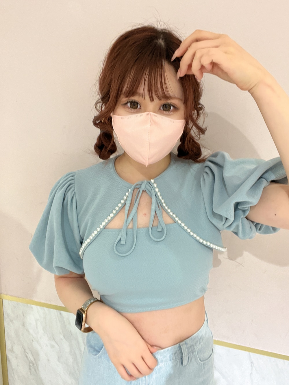 「大人カジュアル、パンツスタイル、大人コーデ、大人女子、サンダル、デニム、水着、swimwear、ナイスクラップ、nice claup、肌見せ、ヘソだし、骨格ナチュラル、高身長女子、高身長コーデ」|「one after another NICE CLAUPのパールボレロセットswimwear /レディース水着(水着、ブルー系)」を使った、なぎなぎさん(レディース・164cm)の春コーディネートの3枚目の写真