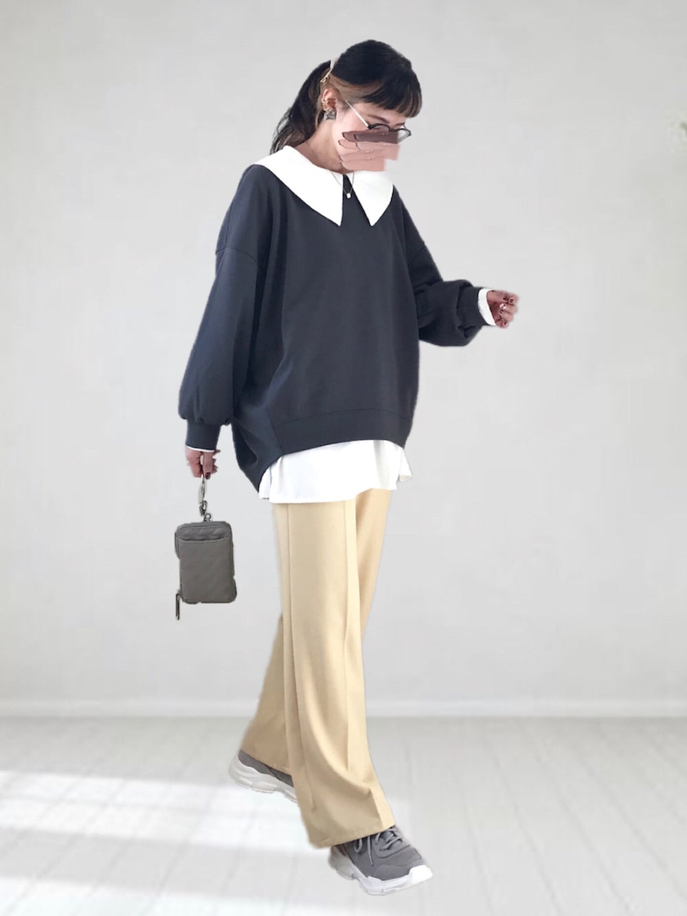 「ビッグカラー、RODE SKO、ダッドスニーカー、スウェット、レイヤードスタイル、カラーパンツ、春コーデ、春カラー、しまむら、GRL、プチプラ、カラーパレット」｜「RODE SKOのスエード調ダッドスニーカー（スニーカー、グレー系）」を使った、UMiSatoさん（レディース・163cm）の冬コーディネートの2枚目の写真