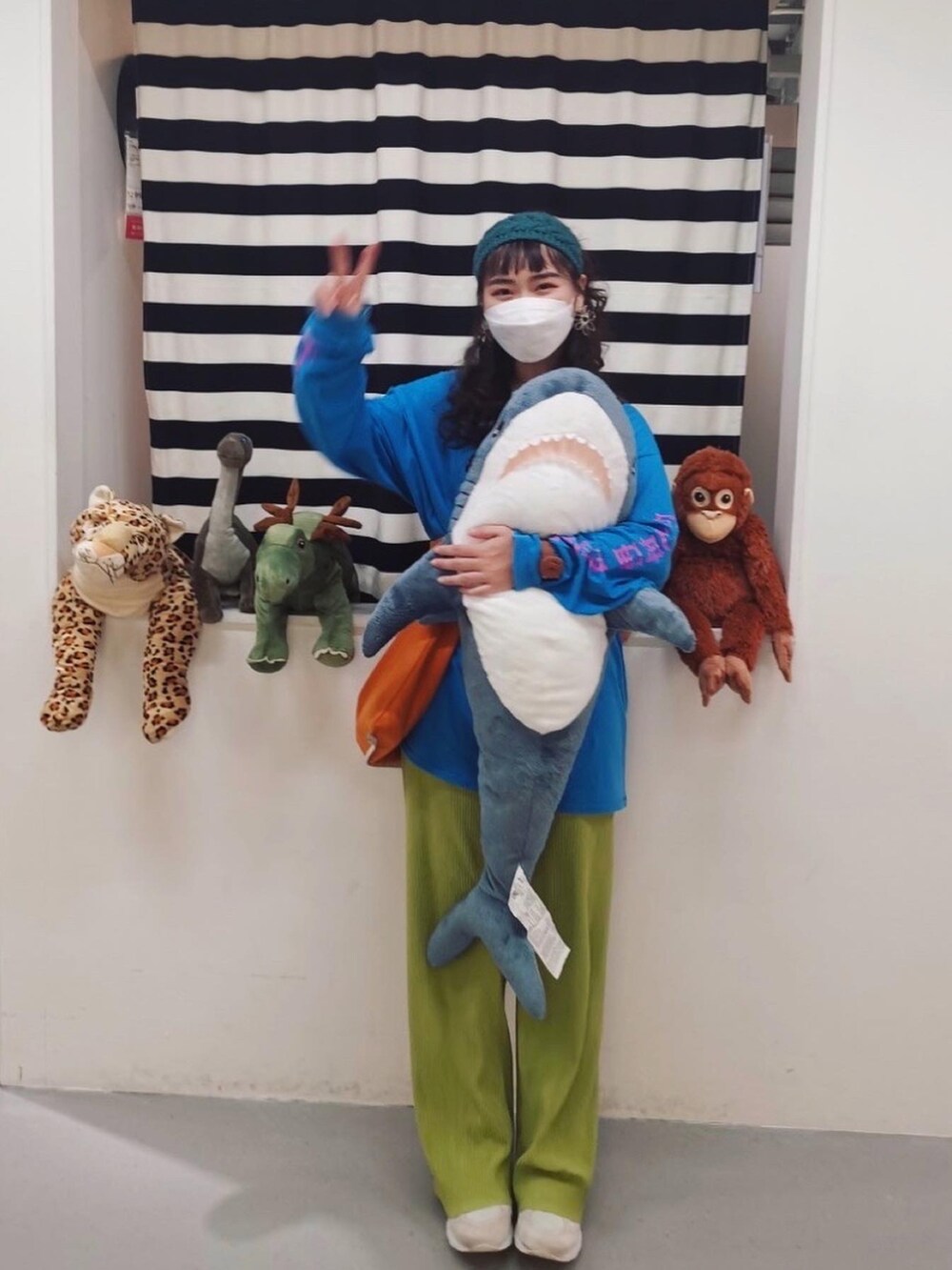 「ootd、vintage、VINTAGE、vintage style、古着、古着MIX、古着コーデ、古着好きな人と繋がりたい、古着女子」｜「MEIER.Qのアイテム（チノパンツ、グリーン系）」を使った、Teddyさん（レディース・160cm）の夏コーディネートの4枚目の写真