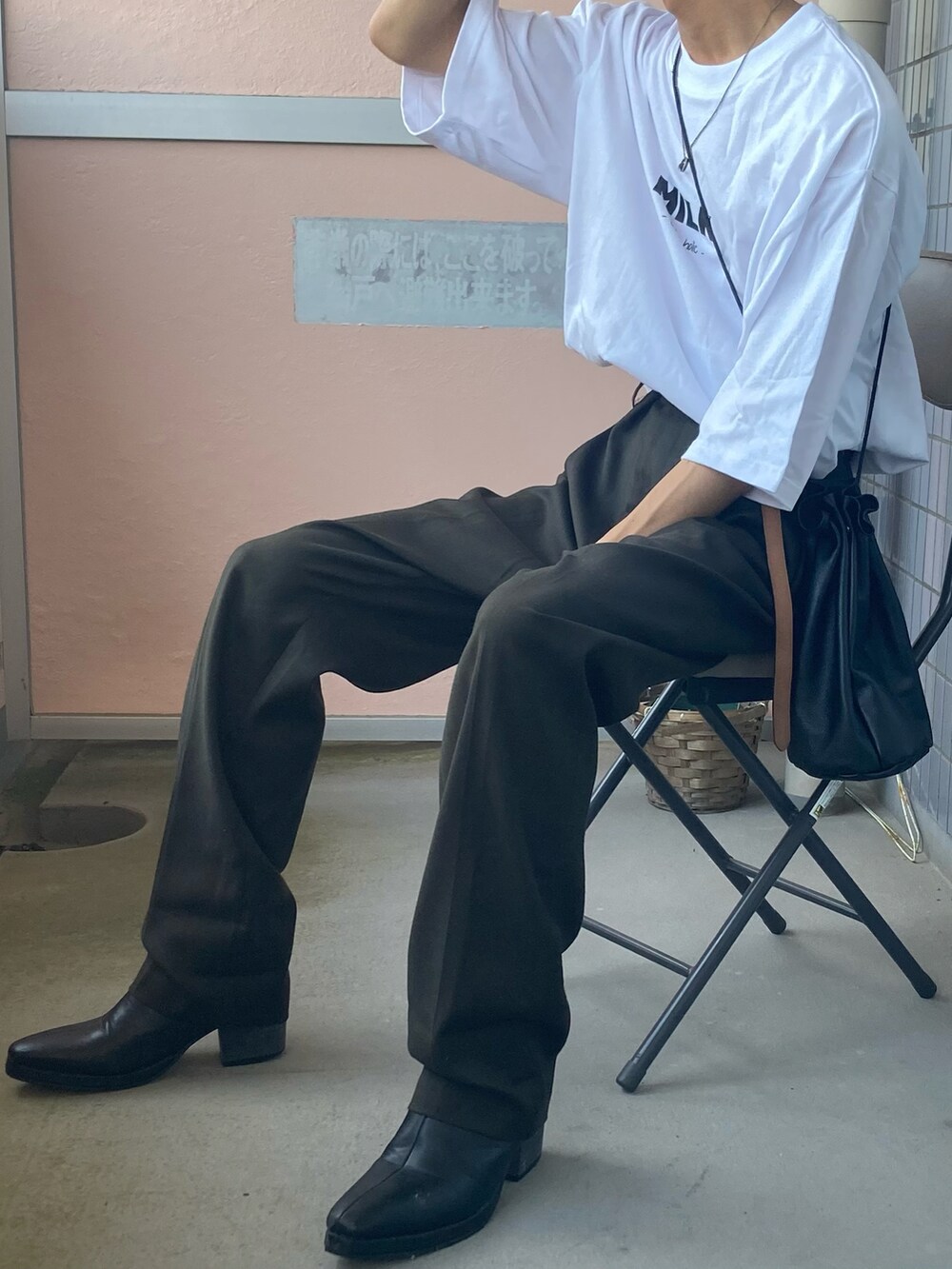 「きれいめカジュアル、夏だ!Tシャツ着よう!、いいね、save、フォローお願いします🤑、カラーパンツ、キレイめ、タックイン、シンプル、シンプルコーデ、ヒールブーツ、おしゃれさんと繋がりたい、Tシャツ、coen」|「coen by Mr.SZKの- cafe holic - 2色入りパックT( MILK & COFFEE )(Tシャツ/カットソー、その他)」を使った、ギャン管さん(メンズ・166cm)の夏コーディネートの3枚目の写真