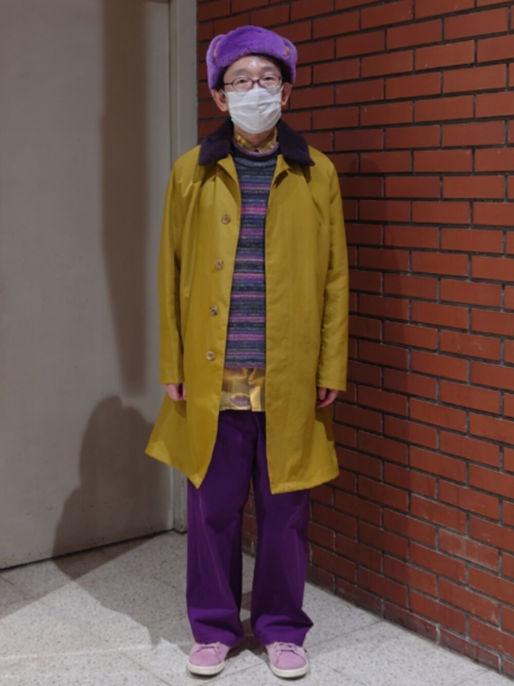 「Paul Smith、店舗限定、パイロットキャップ、パープル、TOMORROWLAND、Adidas stan smith、40ct&525」｜「TOMORROWLAND のフレンチストレートパンツ（その他パンツ、パープル系）」を使った、ちゃばこさん（メンズ・168cm）の秋コーディネートの2枚目の写真