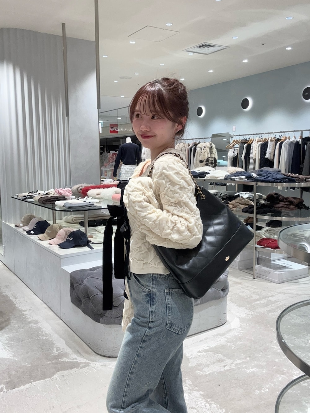 SALON by Chico 前後2wayフロントリボン配色カーディガン SALON by Chico】前後2wayフロントリボン配色カーディガンを使った人気