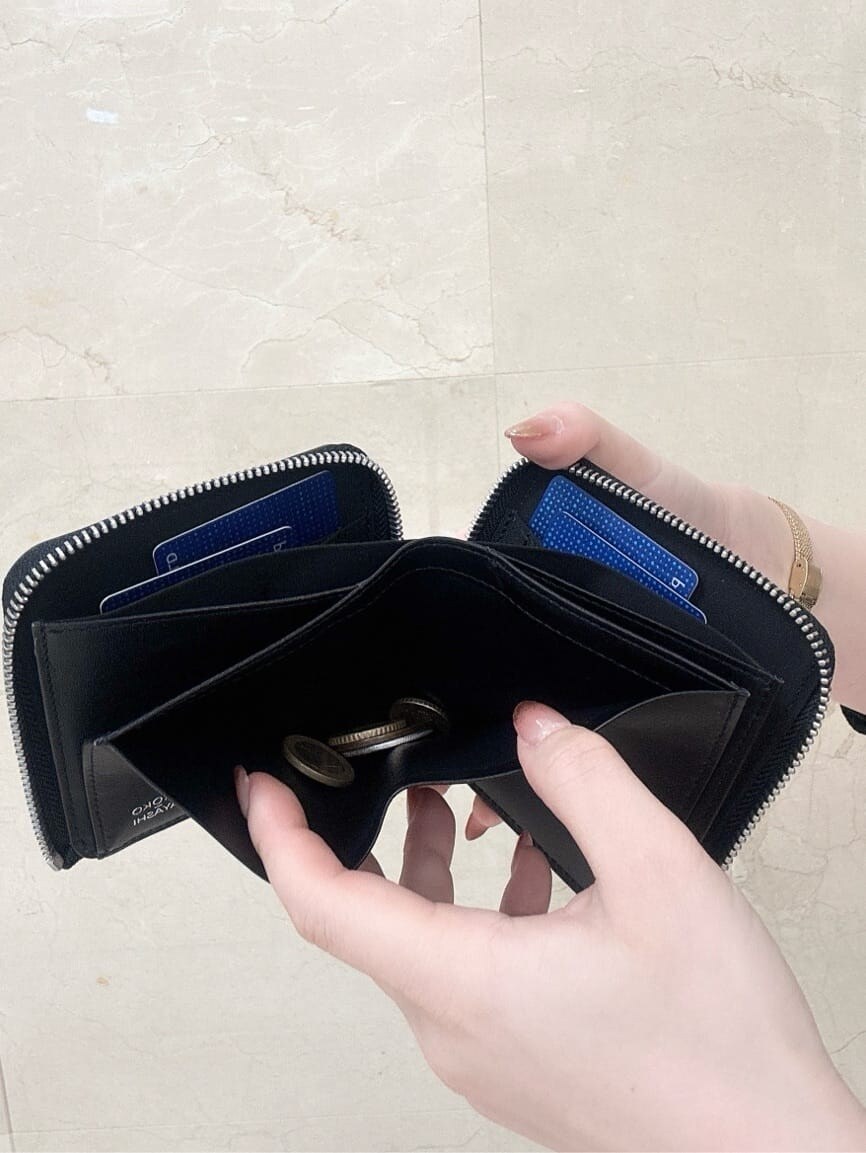 その他の名刺入れ、その他の財布、その他の財布を着用したレディースの冬コーディネートの2枚目の写真