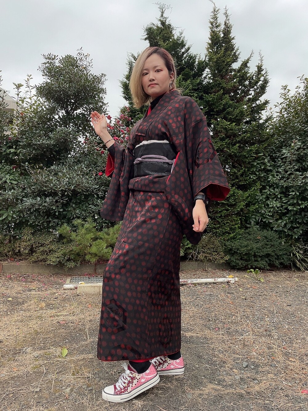 「着物」｜「不明のアイテム（着物、ブラック系）」を使った、ひまりさん（レディース・161cm）の春コーディネートの3枚目の写真
