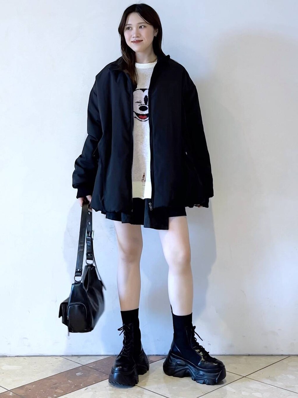 「PAGEBOY、ブーツ、モード、女子ウケ、着痩せ・細見え、骨格ストレート、個性派、韓国系、メンズライク、ストリート、カジュアル、アウター、冬アウター、冬コーデ、ニット」｜「PAGEBOYのレースアップソックスブーツ（ブーツ、ブラック系）」を使った、misao1130さん（レディース・161cm）の冬コーディネートの8枚目の写真