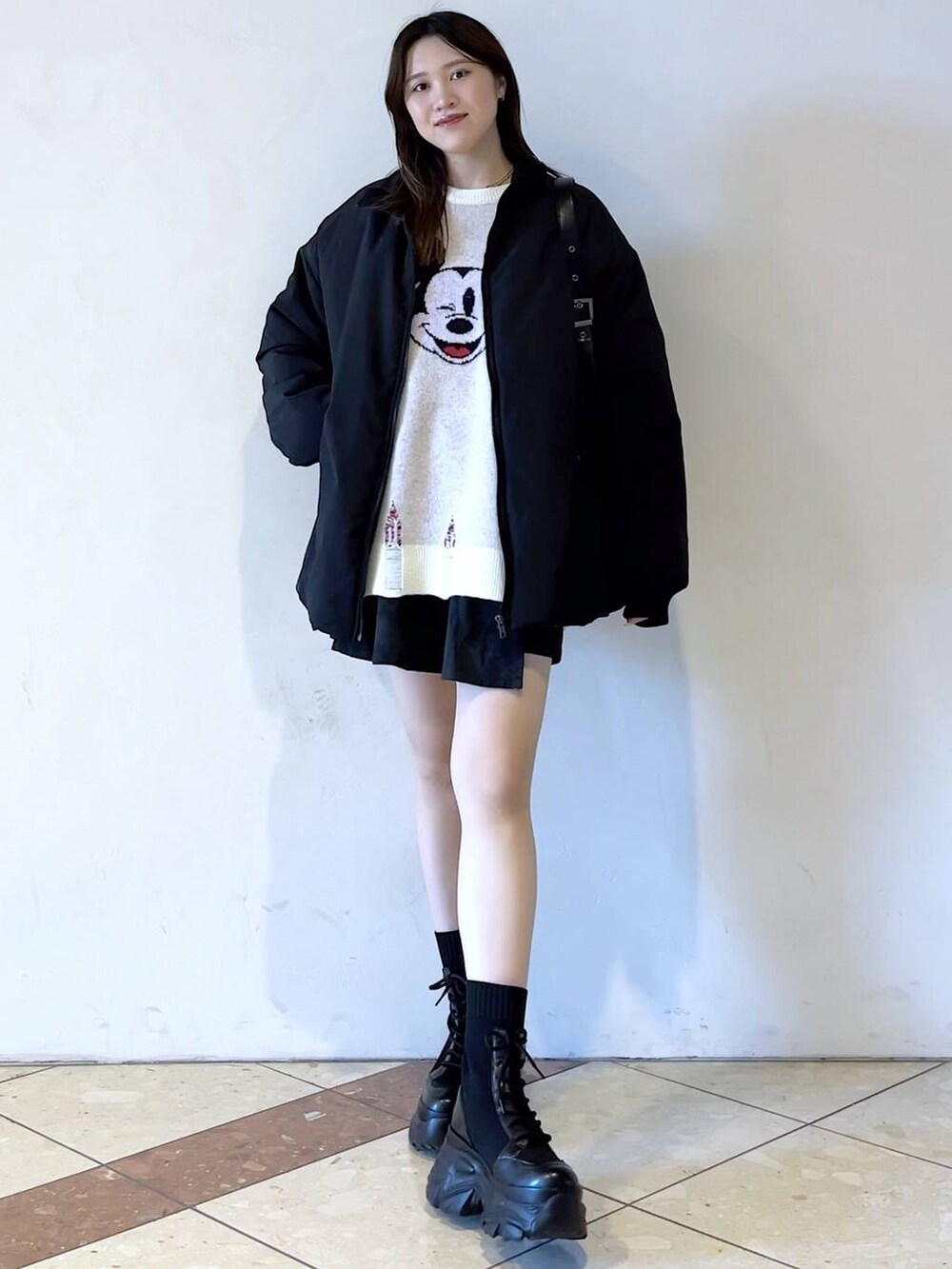 「PAGEBOY、ブーツ、モード、女子ウケ、着痩せ・細見え、骨格ストレート、個性派、韓国系、メンズライク、ストリート、カジュアル、アウター、冬アウター、冬コーデ、ニット」｜「PAGEBOYのレースアップソックスブーツ（ブーツ、ブラック系）」を使った、misao1130さん（レディース・161cm）の冬コーディネートの7枚目の写真