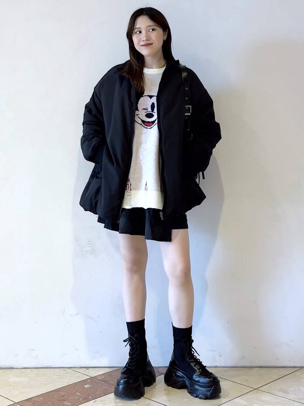 「PAGEBOY、ブーツ、モード、女子ウケ、着痩せ・細見え、骨格ストレート、個性派、韓国系、メンズライク、ストリート、カジュアル、アウター、冬アウター、冬コーデ、ニット」｜「PAGEBOYのレースアップソックスブーツ（ブーツ、ブラック系）」を使った、misao1130さん（レディース・161cm）の冬コーディネートの2枚目の写真