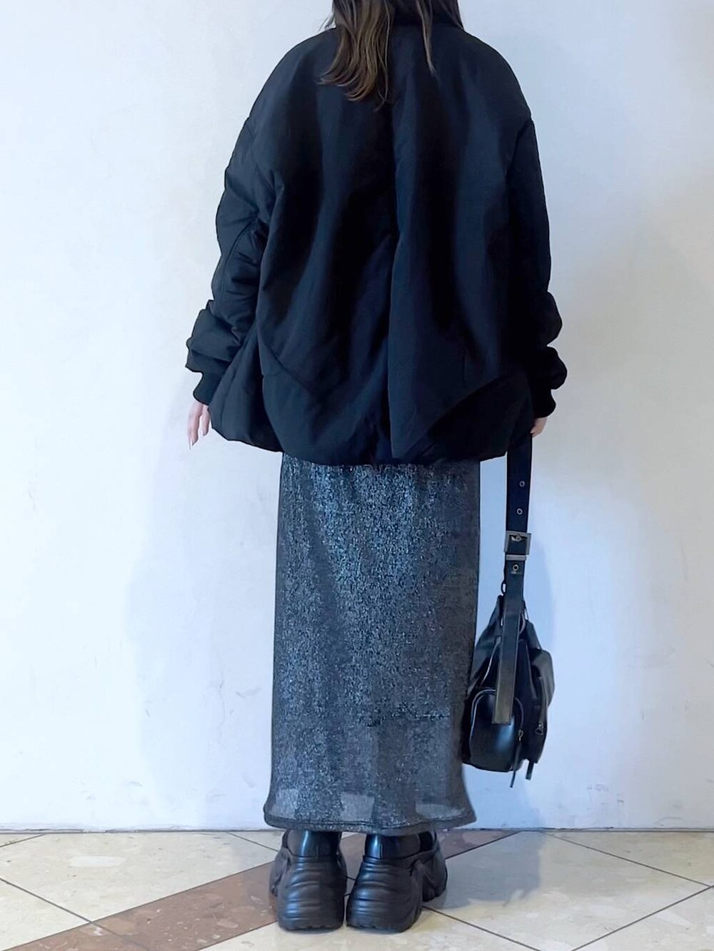 「モード、女子ウケ、着痩せ・細見え、骨格ストレート、個性派、韓国系、メンズライク、スカート、冬アウター、冬コーデ、MA-1、ニット、ブーツ、おでかけ、PAGEBOY」｜「PAGEBOYのレースアップソックスブーツ（ブーツ、ブラック系）」を使った、misao1130さん（レディース・161cm）の冬コーディネートの9枚目の写真