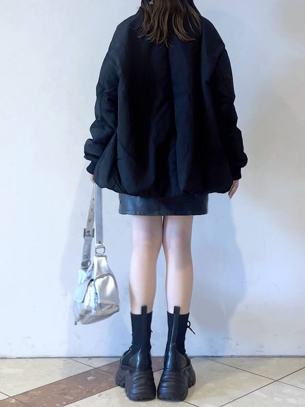 「モード、女子ウケ、着痩せ・細見え、骨格ストレート、個性派、韓国系、メンズライク、ストリート、カジュアル、PAGEBOY、ニット、アウター、冬アウター、ブーツ」｜「PAGEBOYのレースアップソックスブーツ（ブーツ、ブラック系）」を使った、misao1130さん（レディース・161cm）の冬コーディネートの7枚目の写真