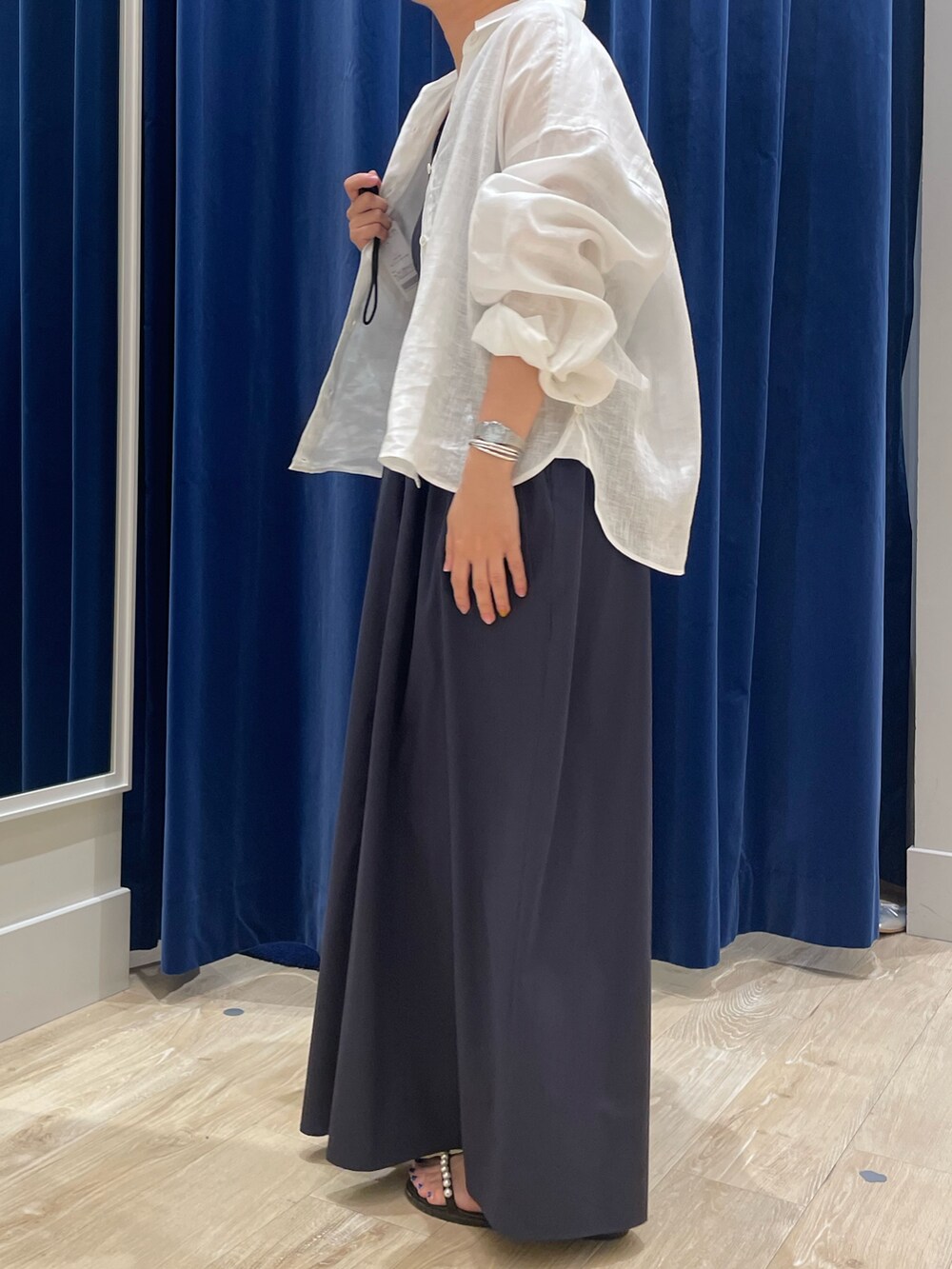 「旅行コーデ、休日スタイル、低身長コーデ、骨格ストレート」｜「NOLLEY’SのMY STANDARD リネン2WAY shortシャツ（シャツ/ブラウス、ホワイト系）」を使った、nolhamadaさん（レディース・153cm）の夏コーディネートの5枚目の写真
