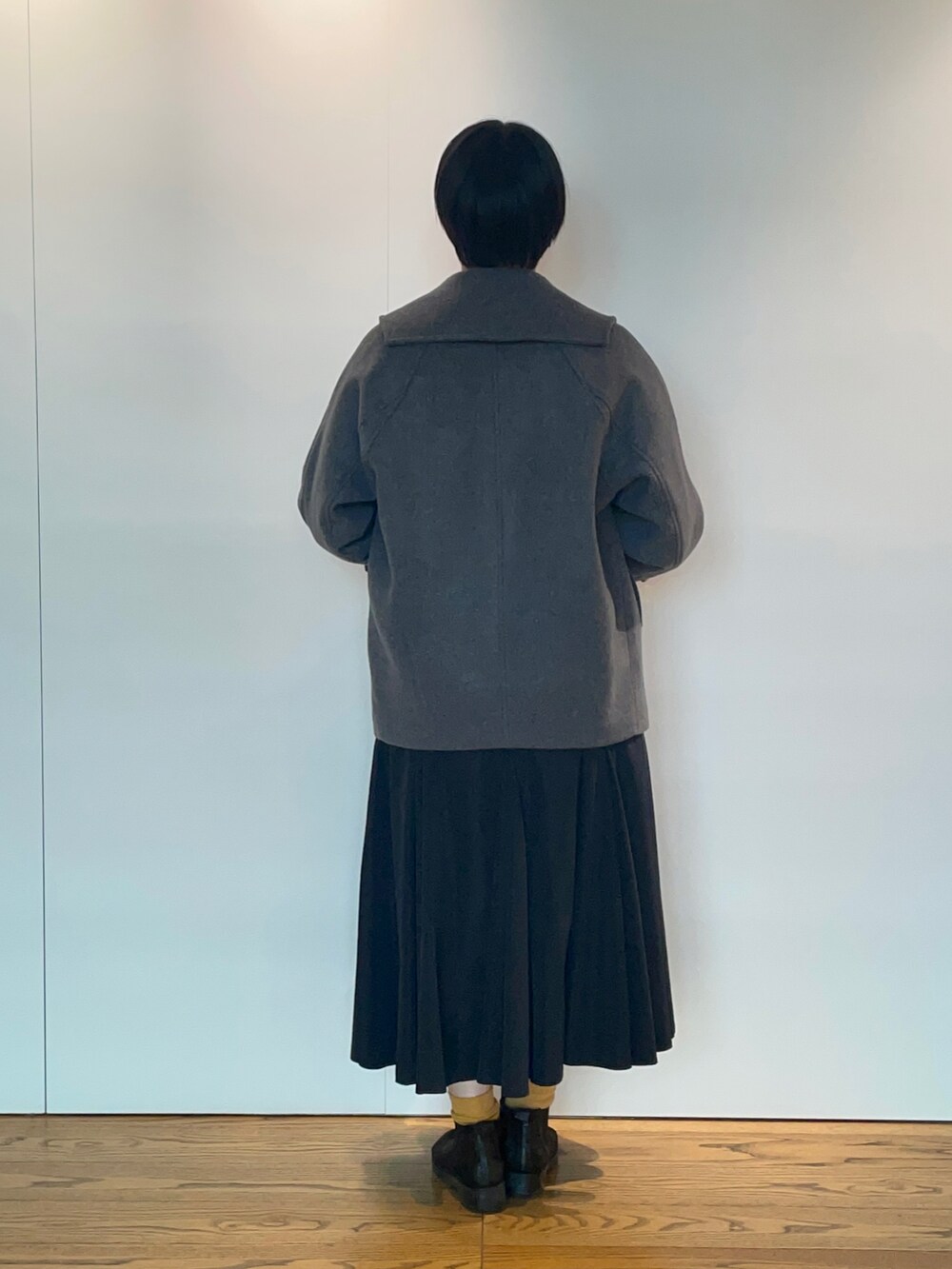 「Pコート、キレイめ、ブラック、テチチ(Te chichi)、ウール混コート、骨格ストレート」｜「Te chichiのウールダブルクロスPコート（その他アウター、グレー系）」を使った、Momokoさん（レディース・168cm）の秋コーディネートの3枚目の写真