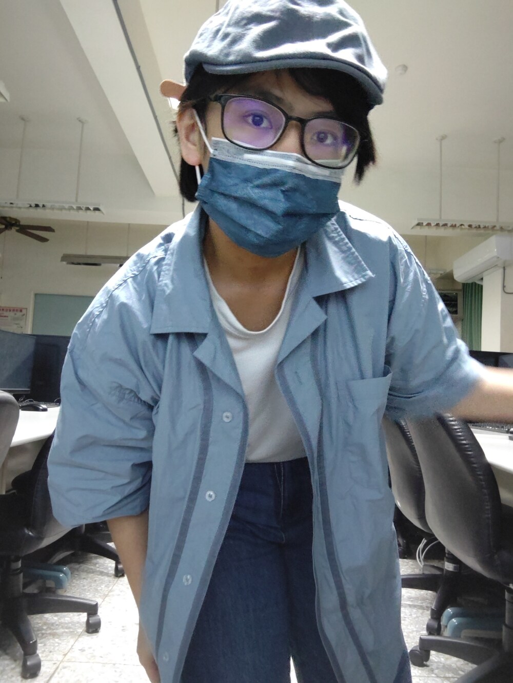 「ootd、outfit、oversize、outfitoftheday、日系、日常、日常穿搭、日系穿搭」｜「青古のアイテム（スラックス、ブルー系）」を使った、みずさん（レディース・153cm）の夏コーディネートの2枚目の写真
